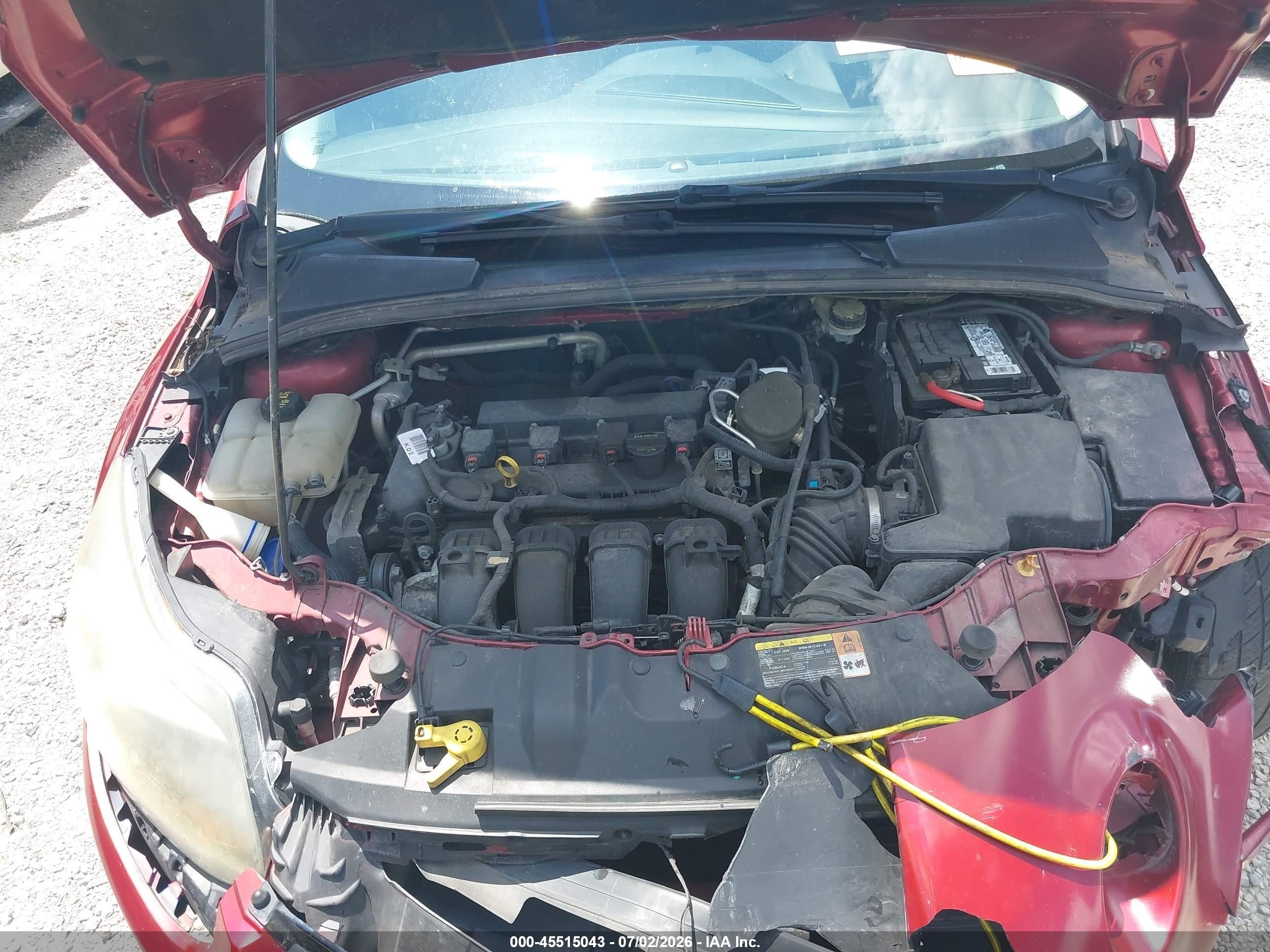 2014 Ford Focus Titanium Maroon vin: 1FADP3N27EL183725
