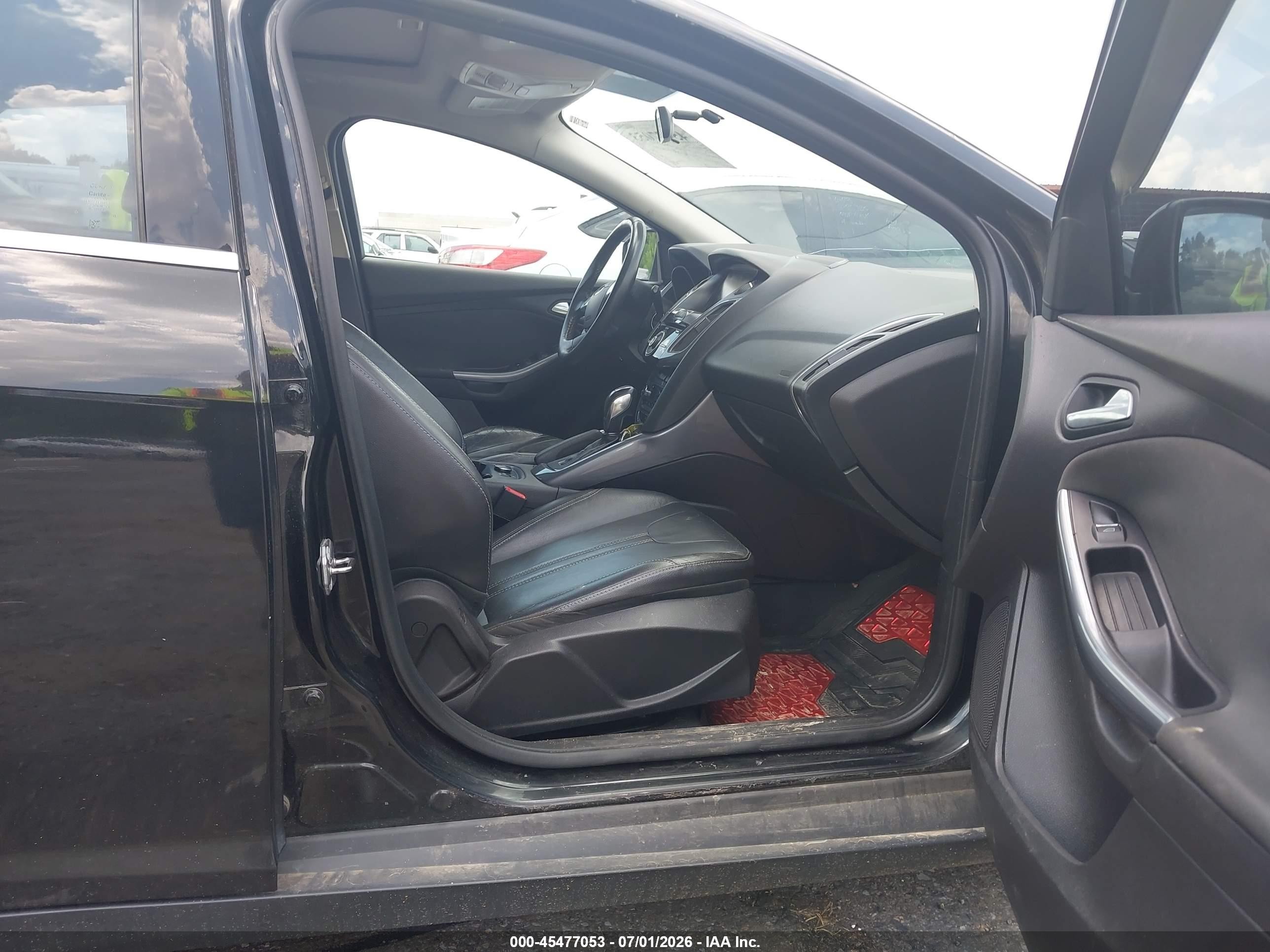 2014 Ford Focus Titanium Черный vin: 1FADP3N27EL396027