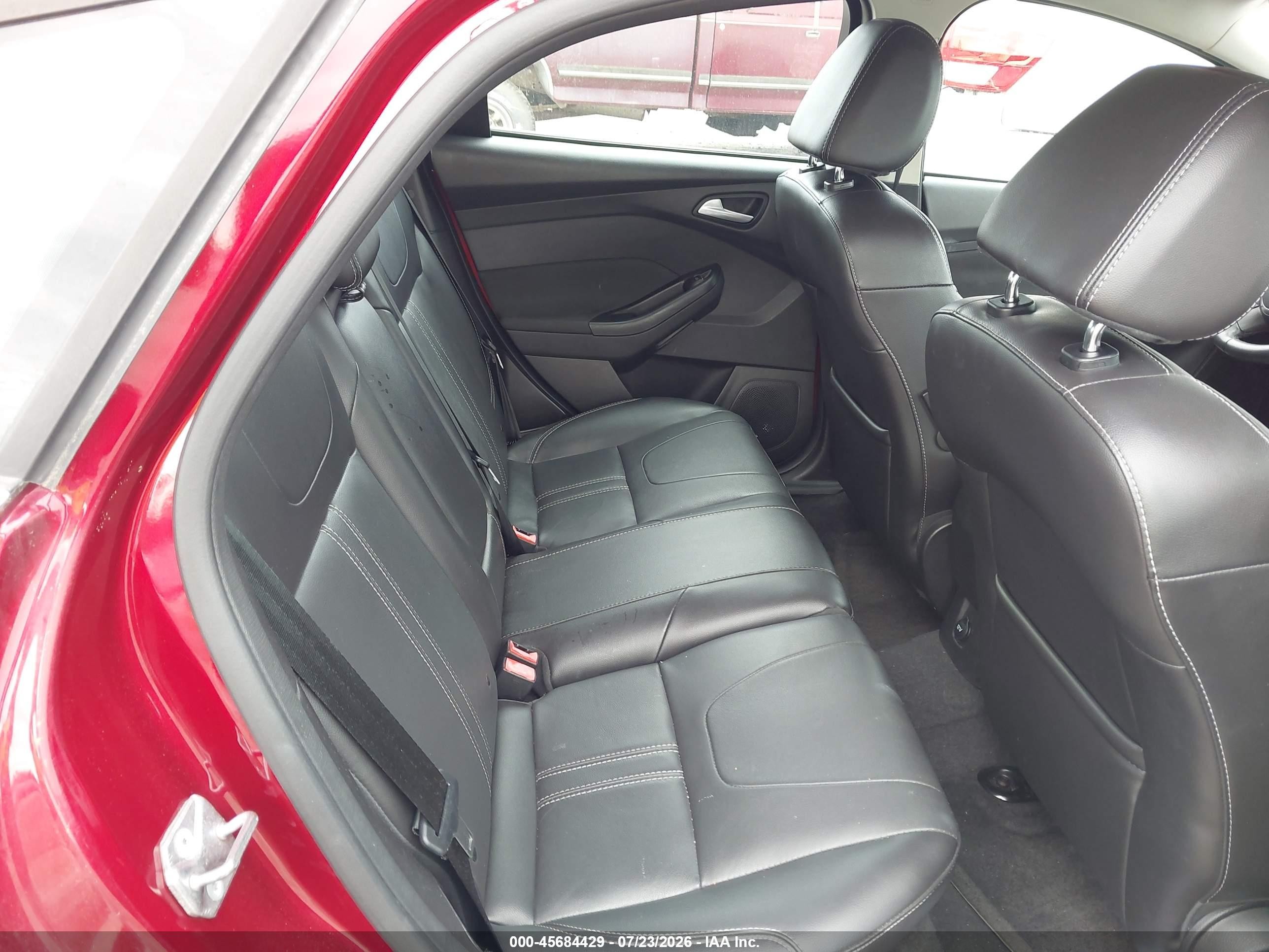 2014 Ford Focus Titanium Red vin: 1FADP3N27EL396836
