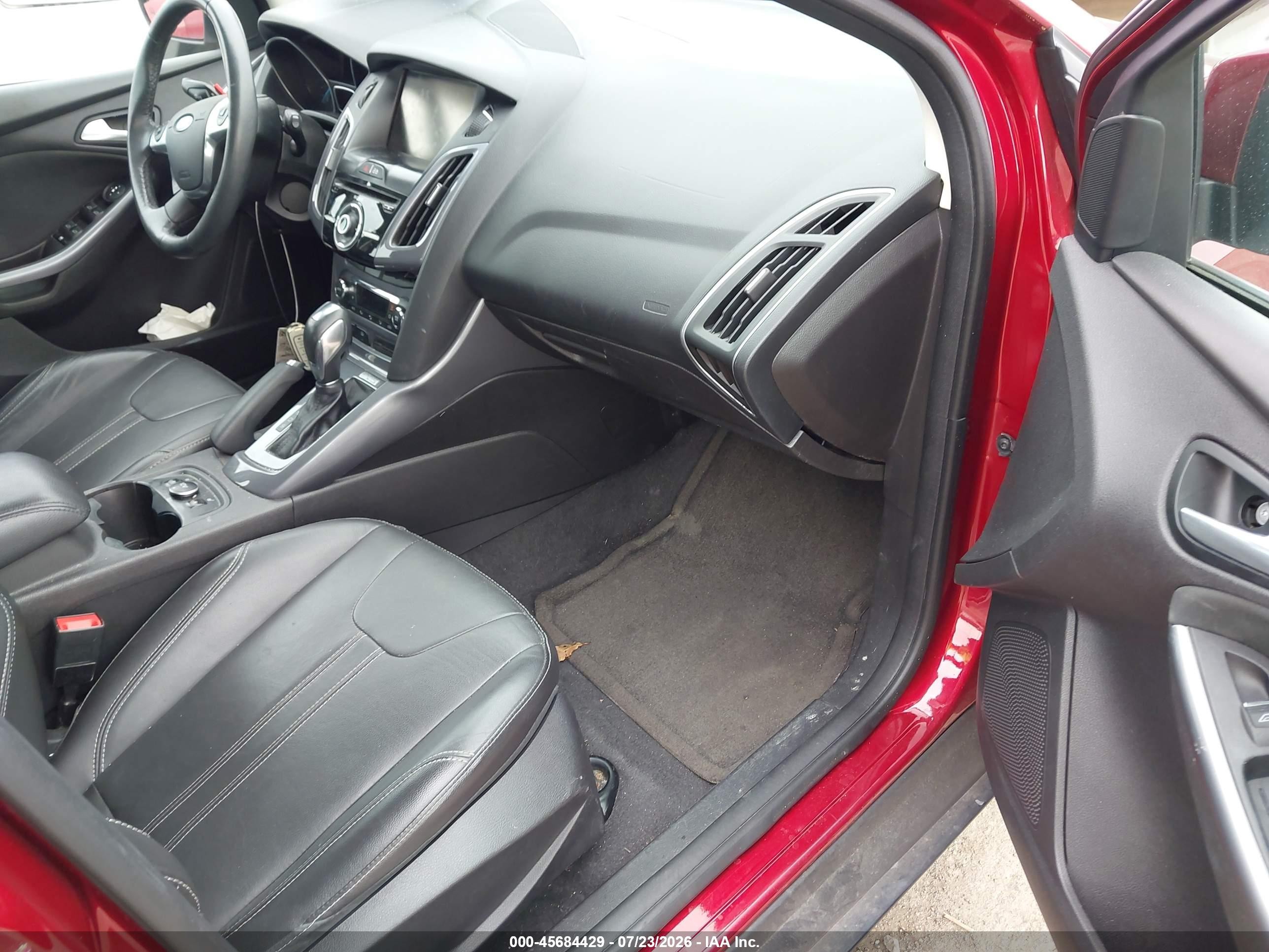 2014 Ford Focus Titanium Red vin: 1FADP3N27EL396836