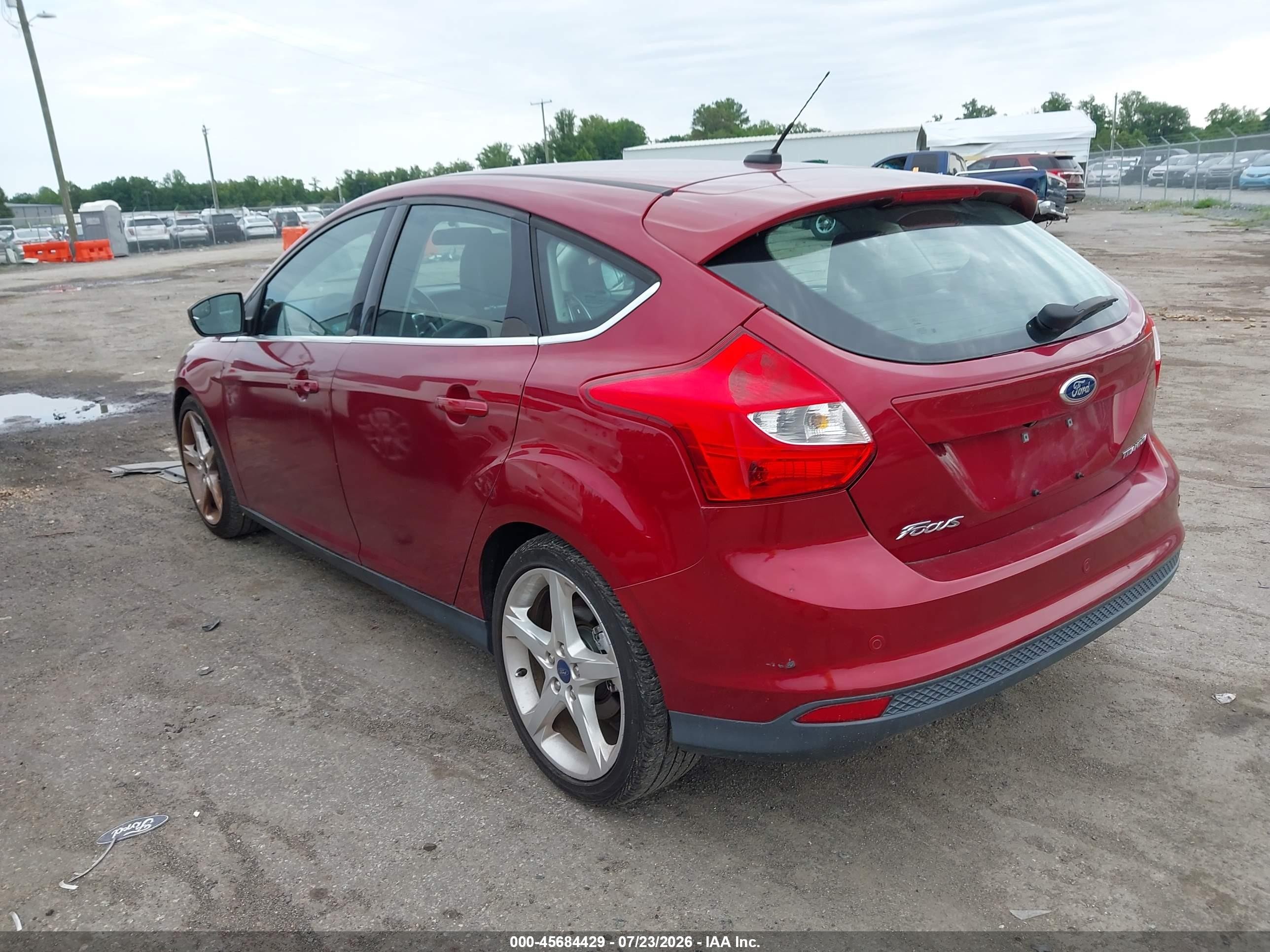 2014 Ford Focus Titanium Red vin: 1FADP3N27EL396836