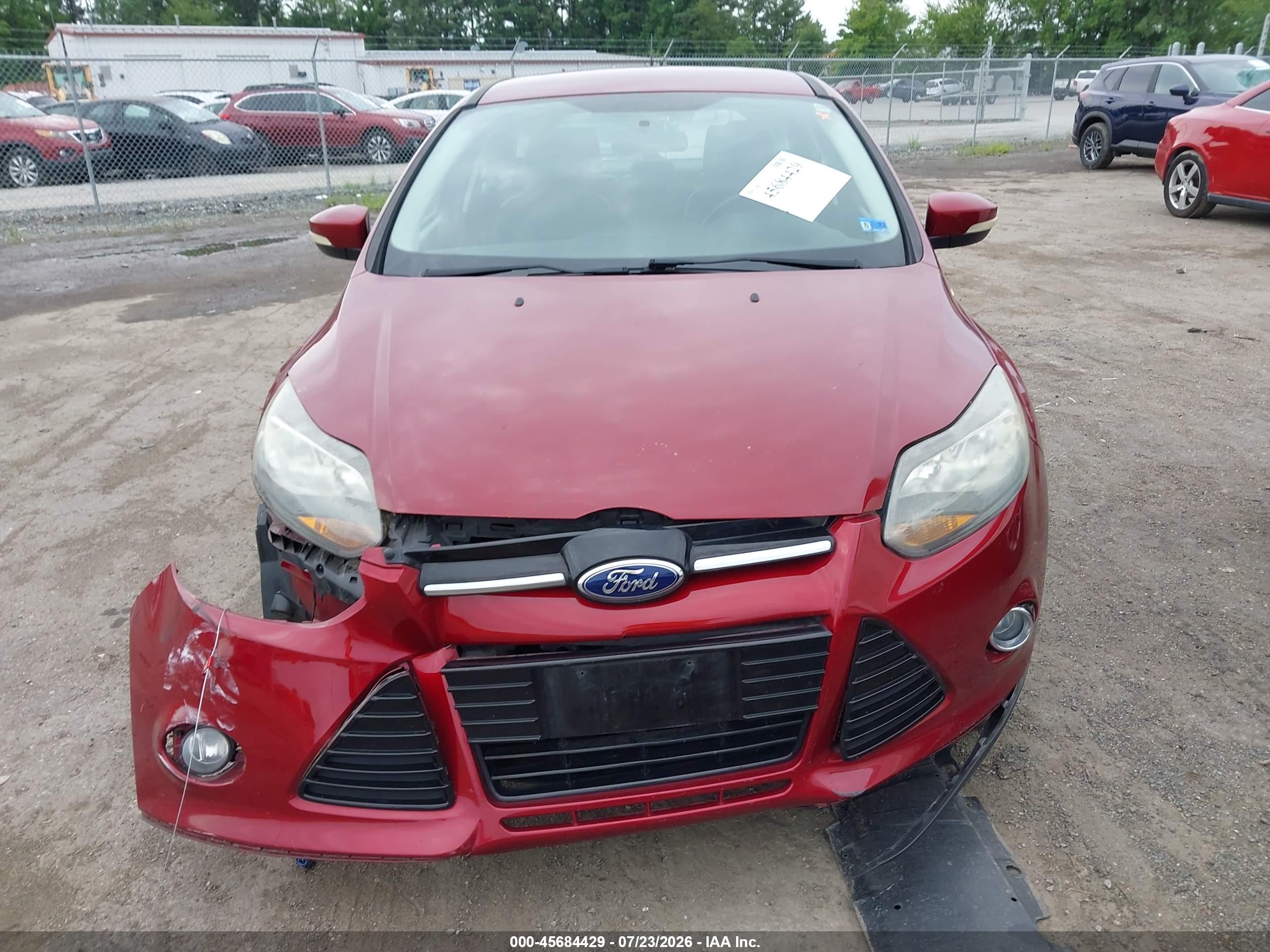2014 Ford Focus Titanium Red vin: 1FADP3N27EL396836
