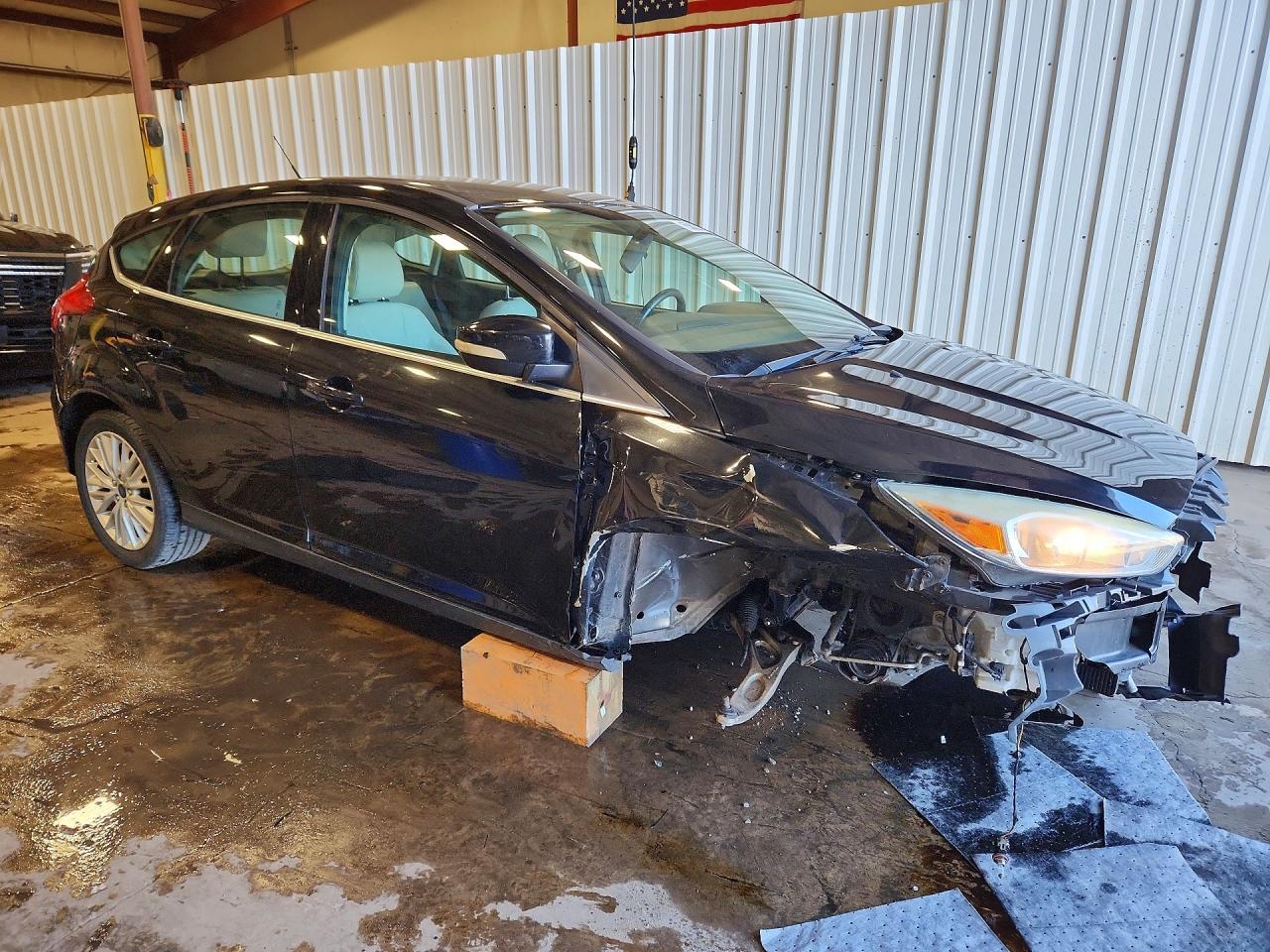 2015 Ford Focus Titanium Black vin: 1FADP3N27FL208754