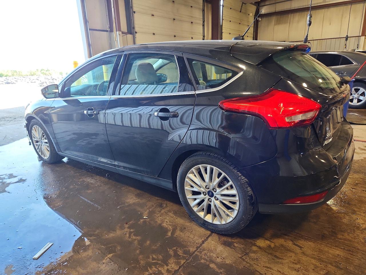 2015 Ford Focus Titanium Black vin: 1FADP3N27FL208754