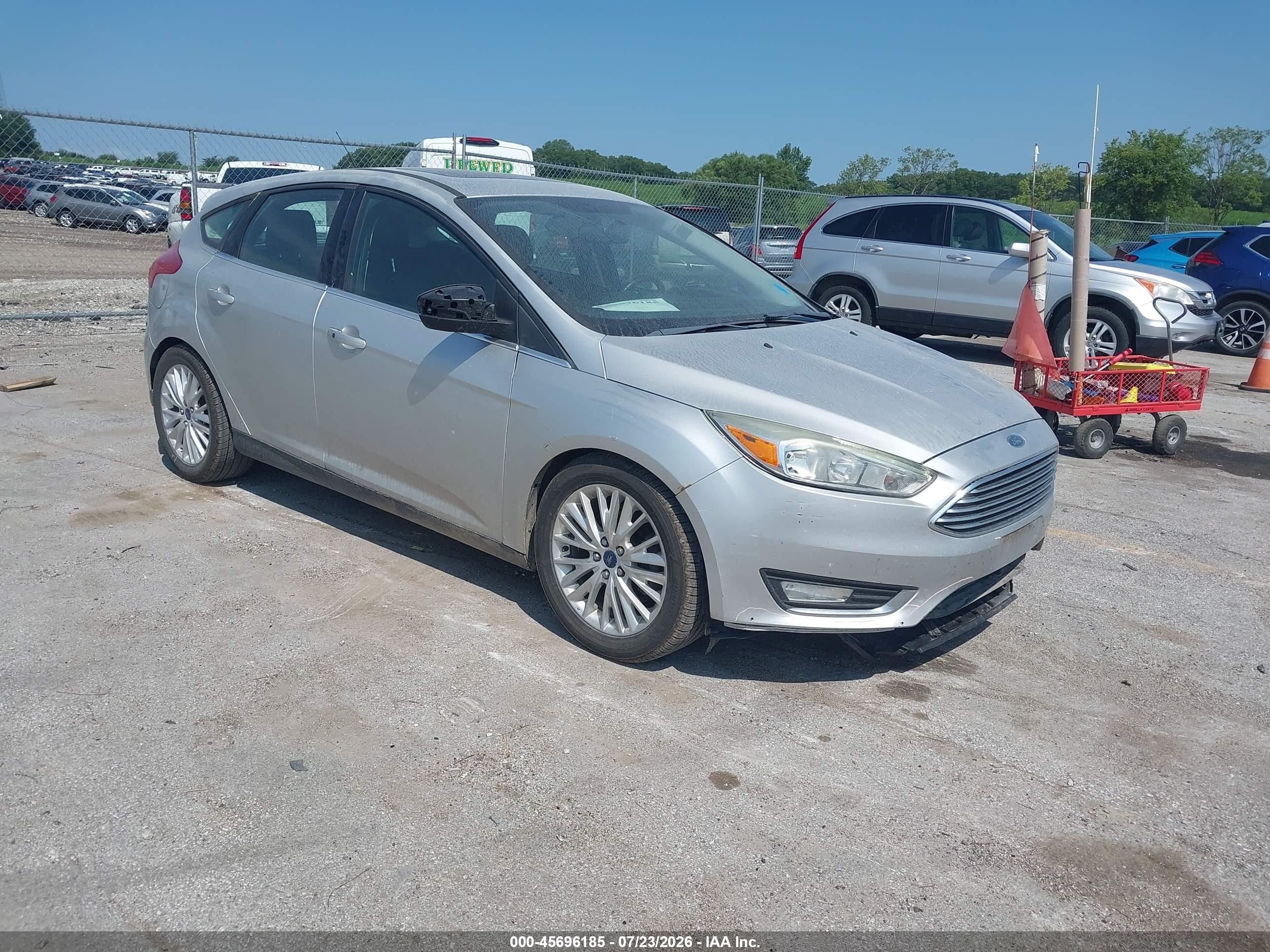 2015 Ford Focus Titanium Silver vin: 1FADP3N27FL215803