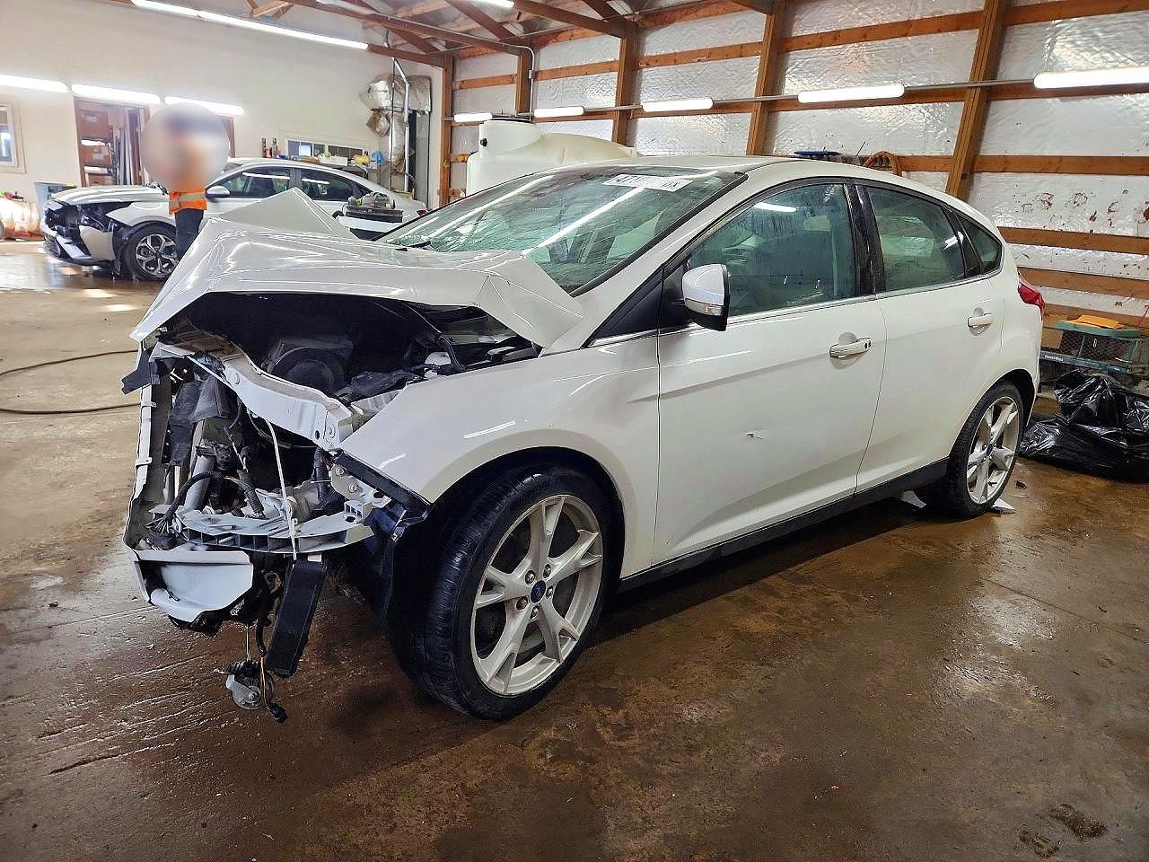 2015 Ford Focus Titanium White vin: 1FADP3N27FL303508