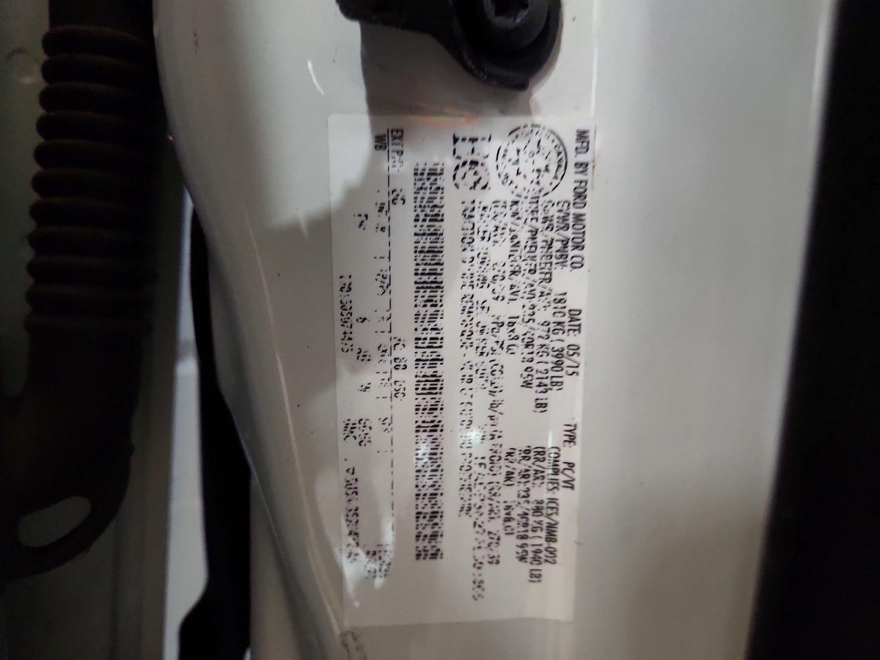 2015 Ford Focus Titanium White vin: 1FADP3N27FL303508