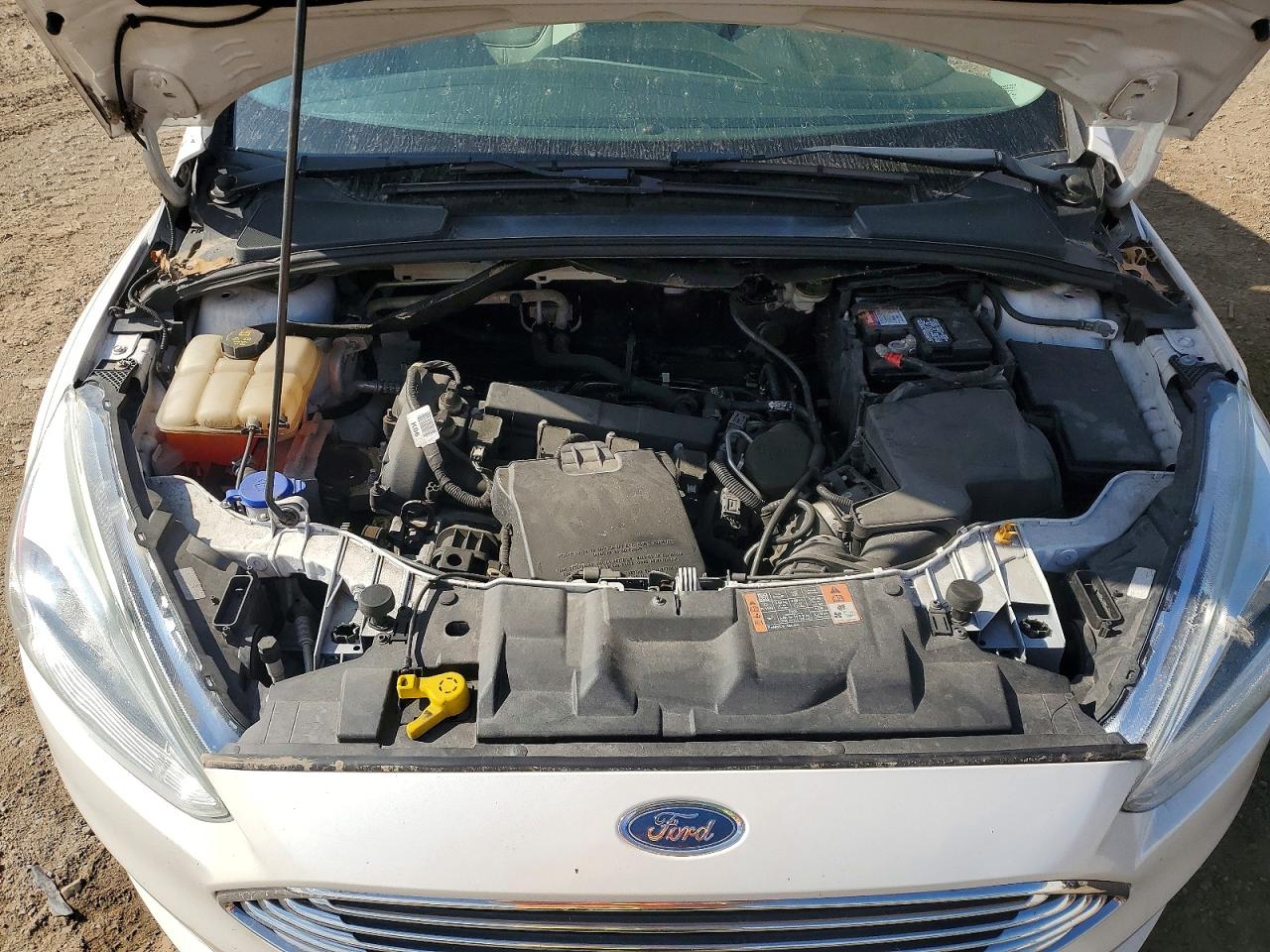 2015 Ford Focus Titanium Белый vin: 1FADP3N27FL361215
