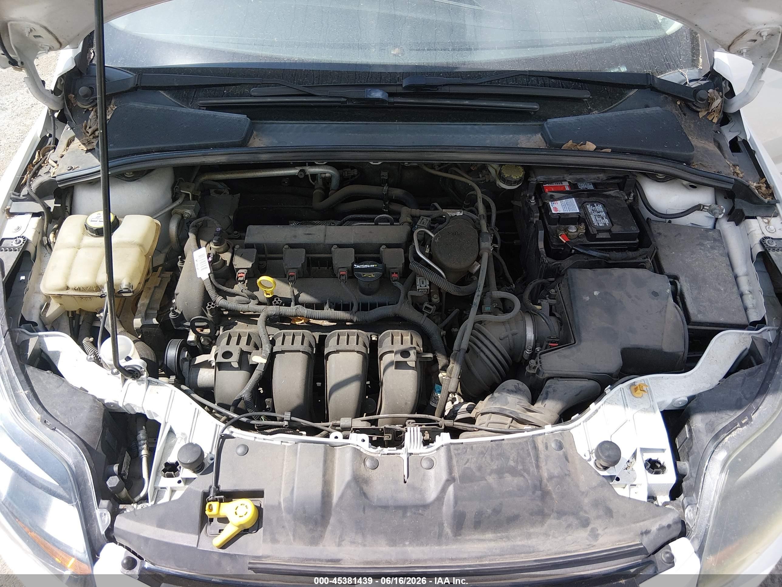 2013 Ford Focus Titanium White vin: 1FADP3N28DL301392