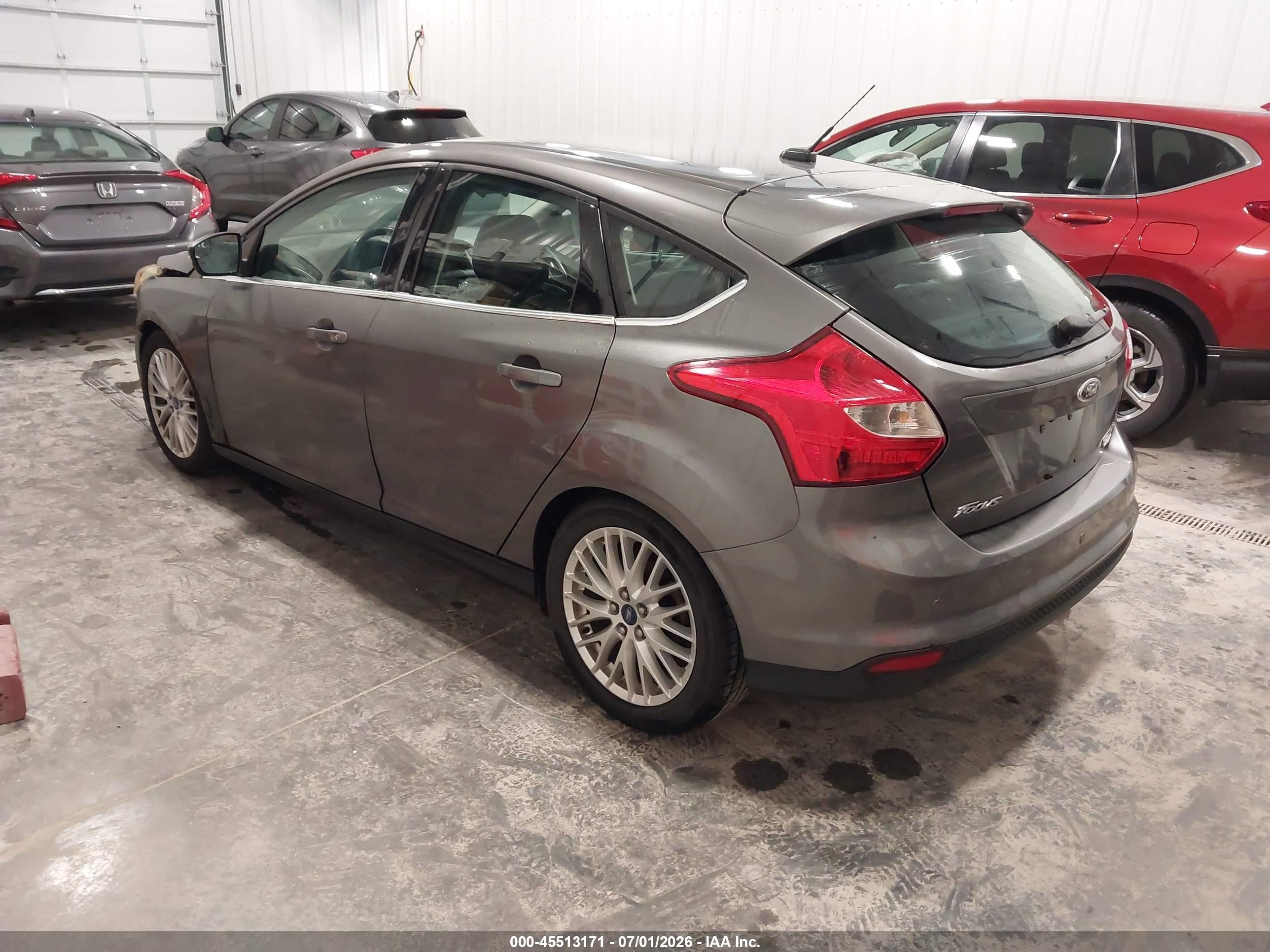 2014 Ford Focus Titanium Gray vin: 1FADP3N28EL209622