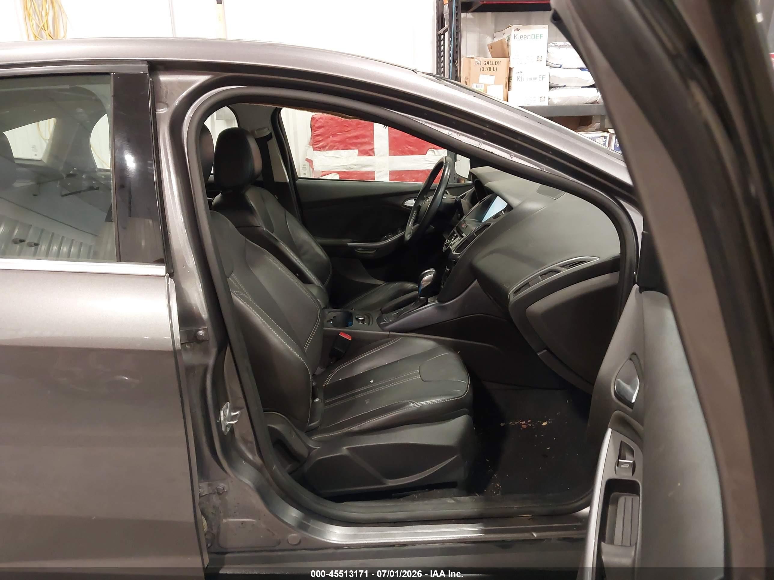 2014 Ford Focus Titanium Gray vin: 1FADP3N28EL209622