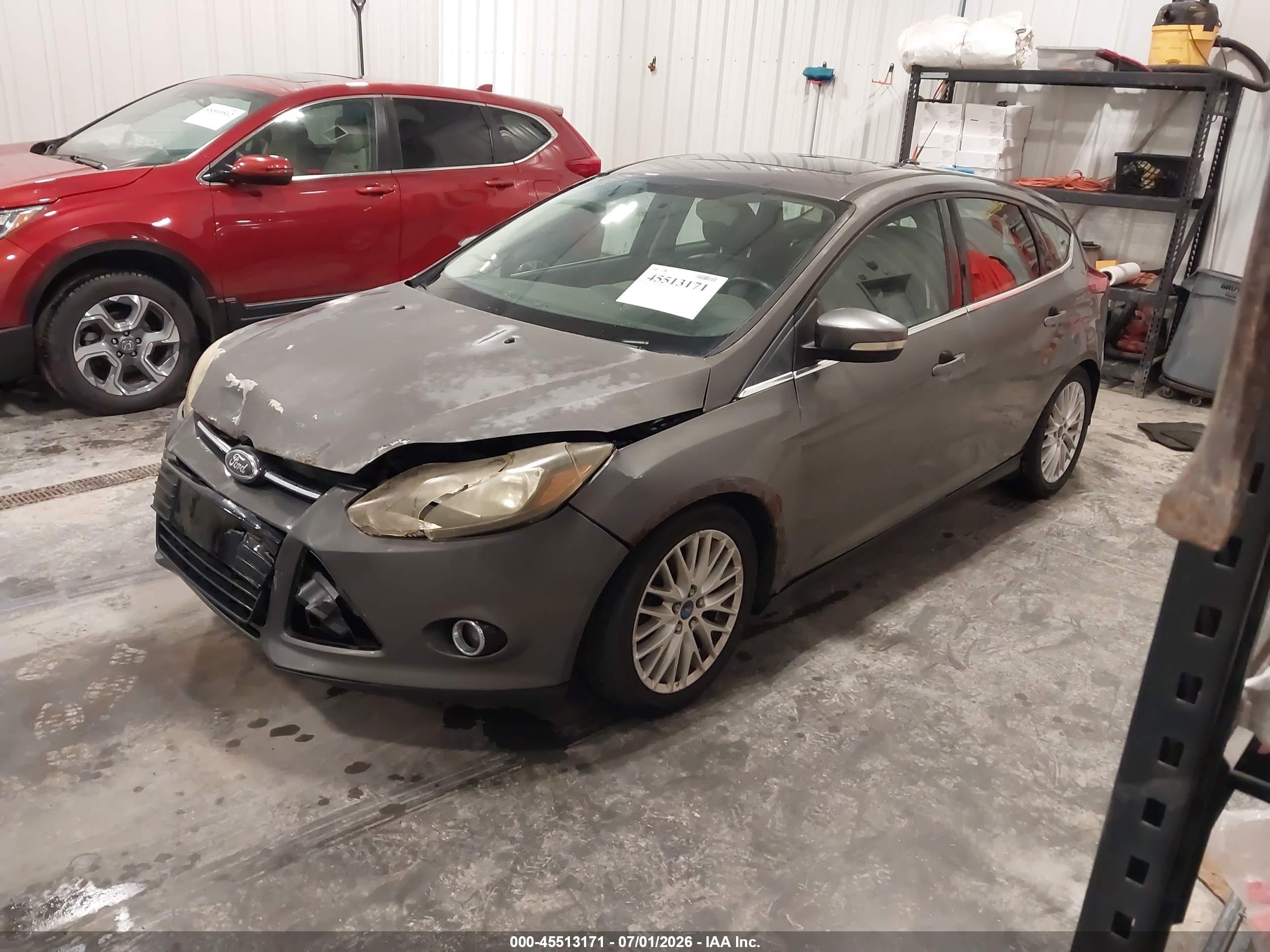 2014 Ford Focus Titanium Gray vin: 1FADP3N28EL209622
