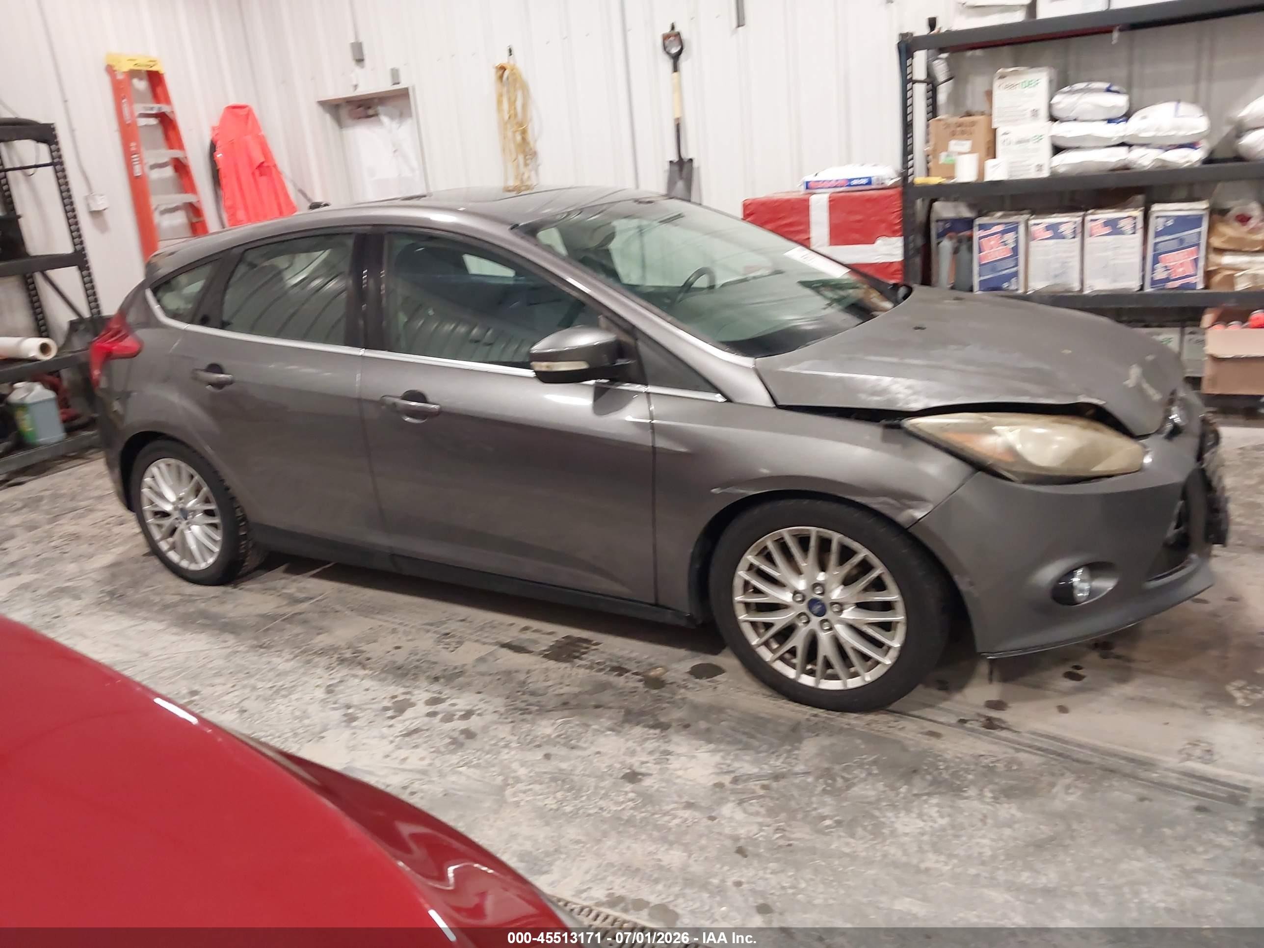 2014 Ford Focus Titanium Gray vin: 1FADP3N28EL209622