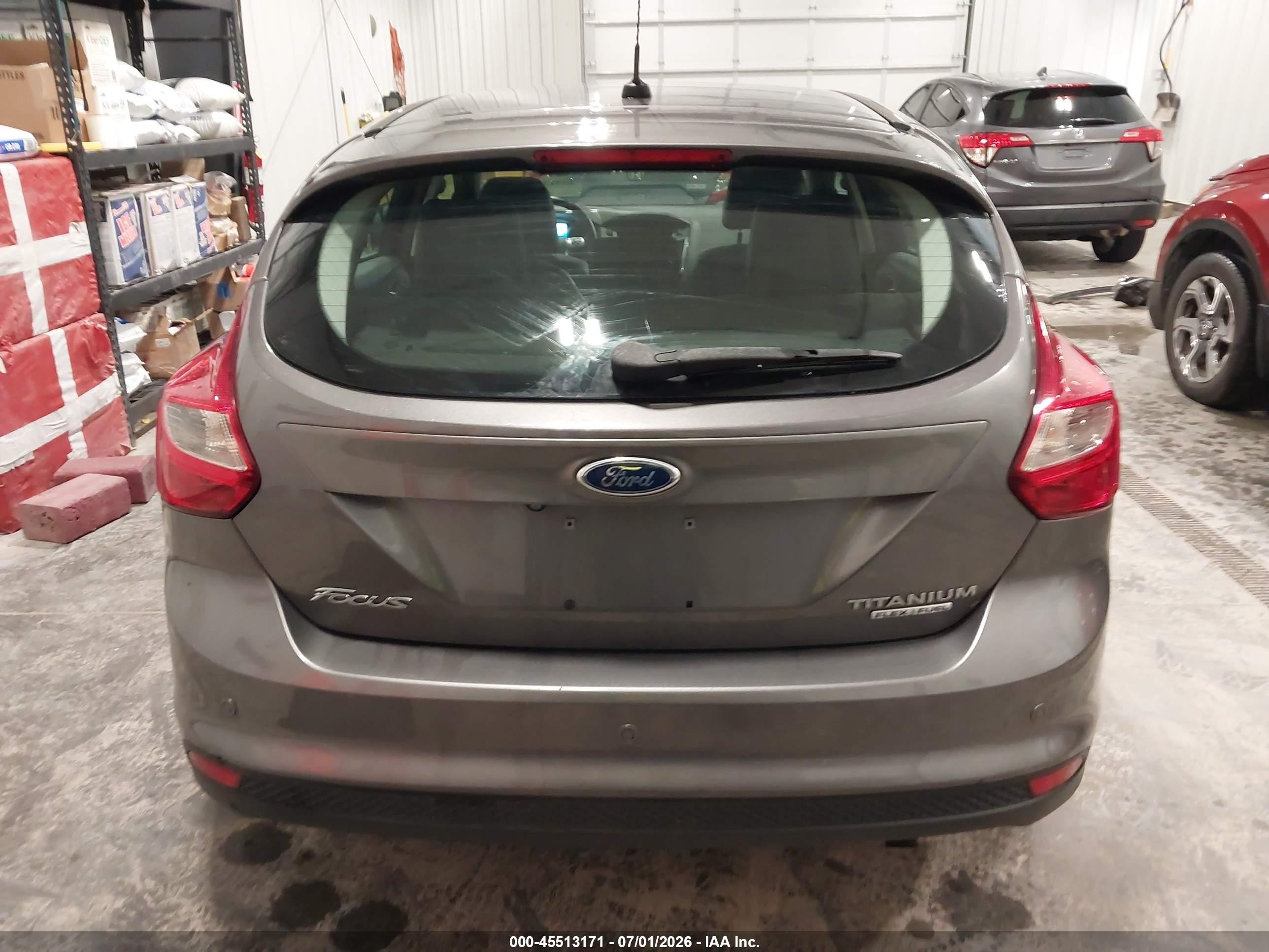 2014 Ford Focus Titanium Gray vin: 1FADP3N28EL209622