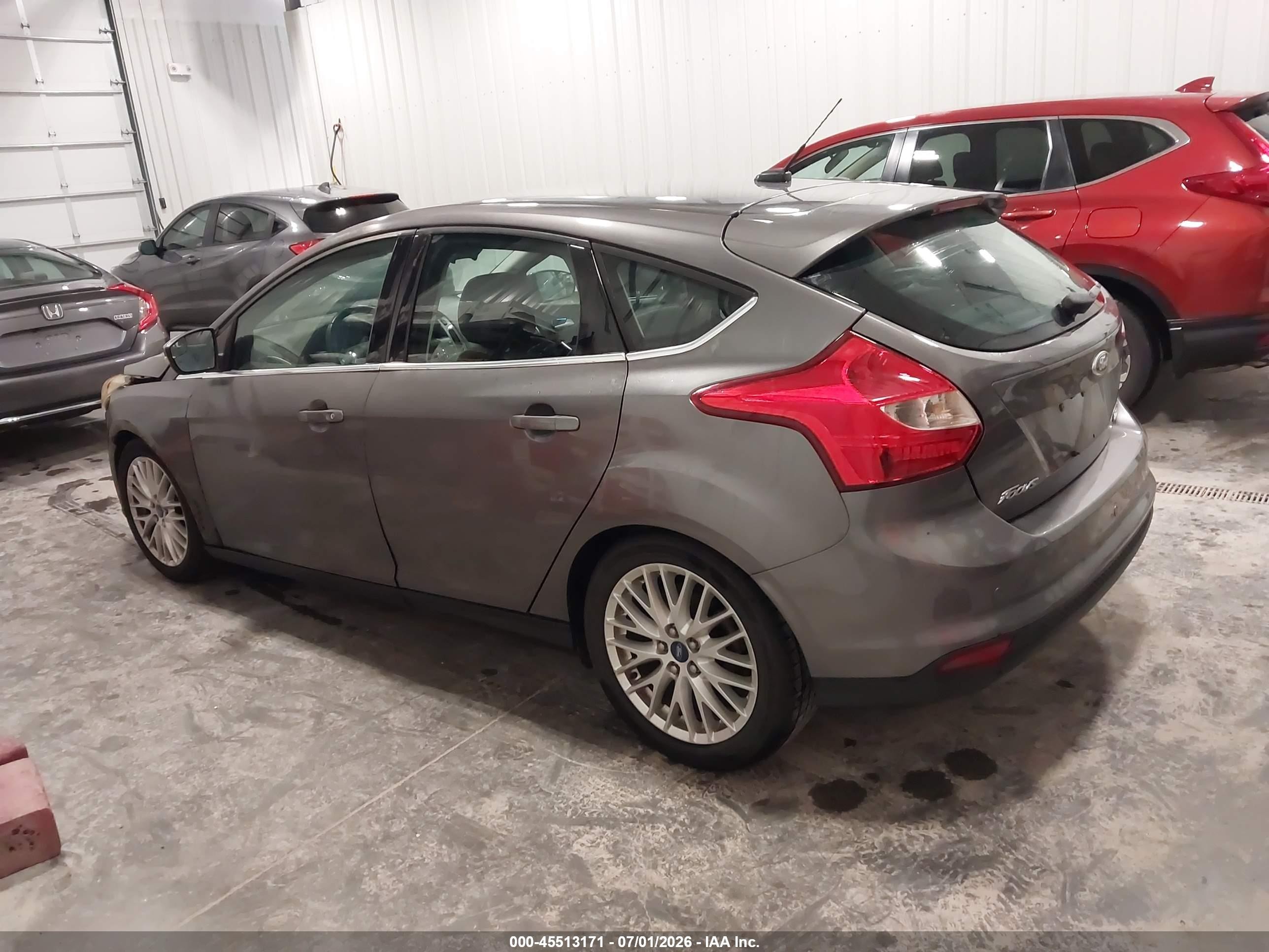 2014 Ford Focus Titanium Gray vin: 1FADP3N28EL209622