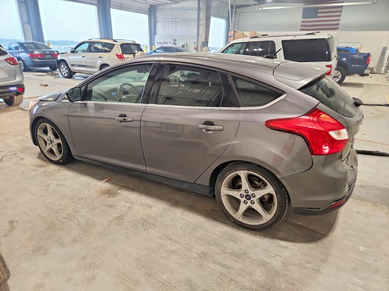 2014 Ford Focus Titanium Gray vin: 1FADP3N28EL259792