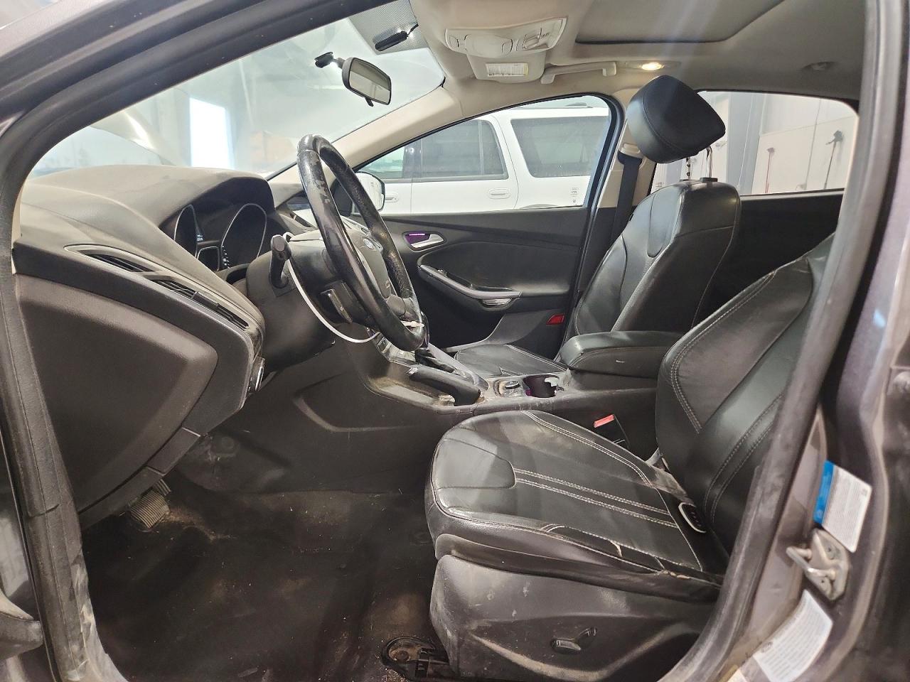2014 Ford Focus Titanium Gray vin: 1FADP3N28EL259792