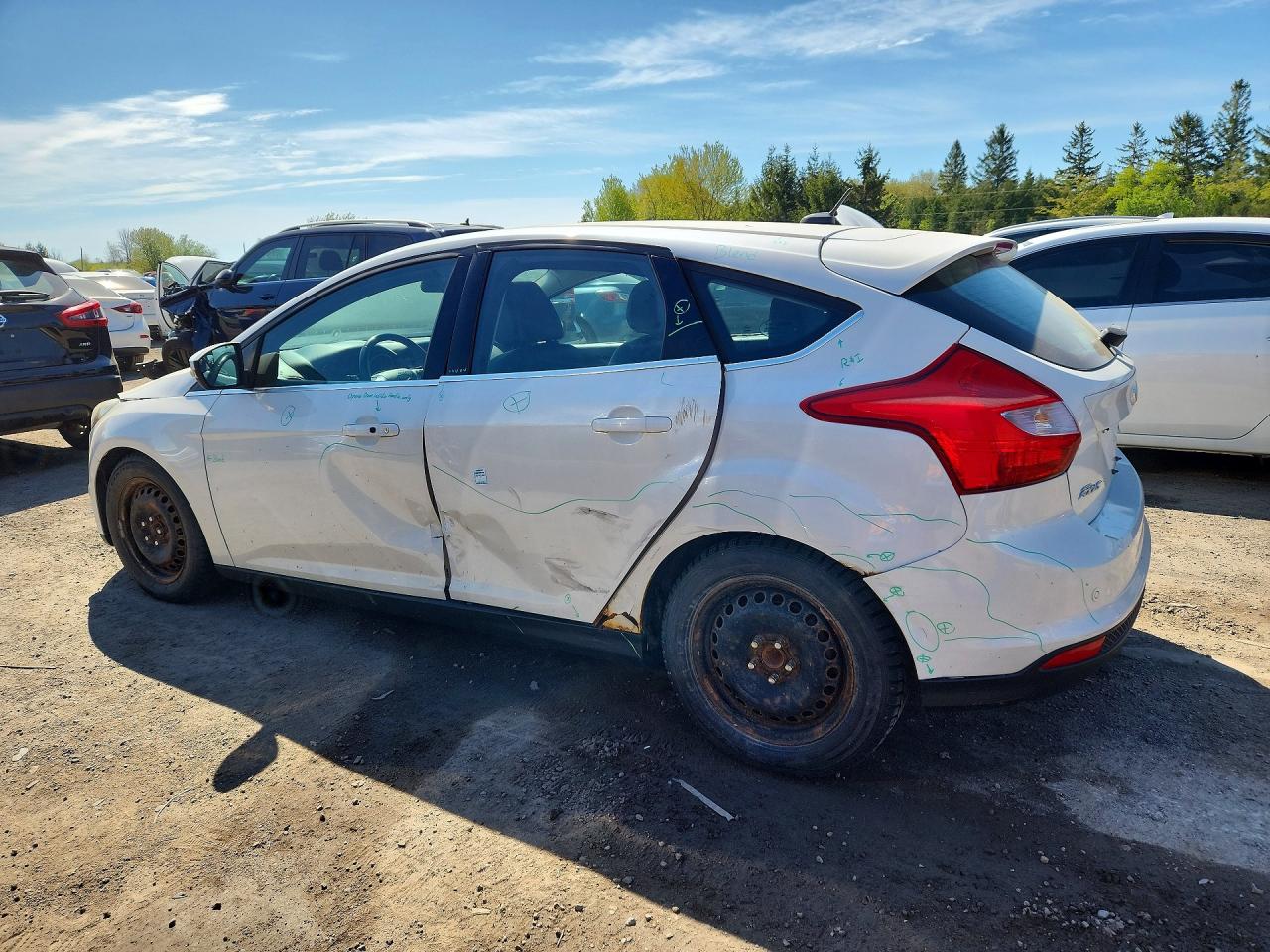 2014 Ford Focus Titanium Белый vin: 1FADP3N28EL284823