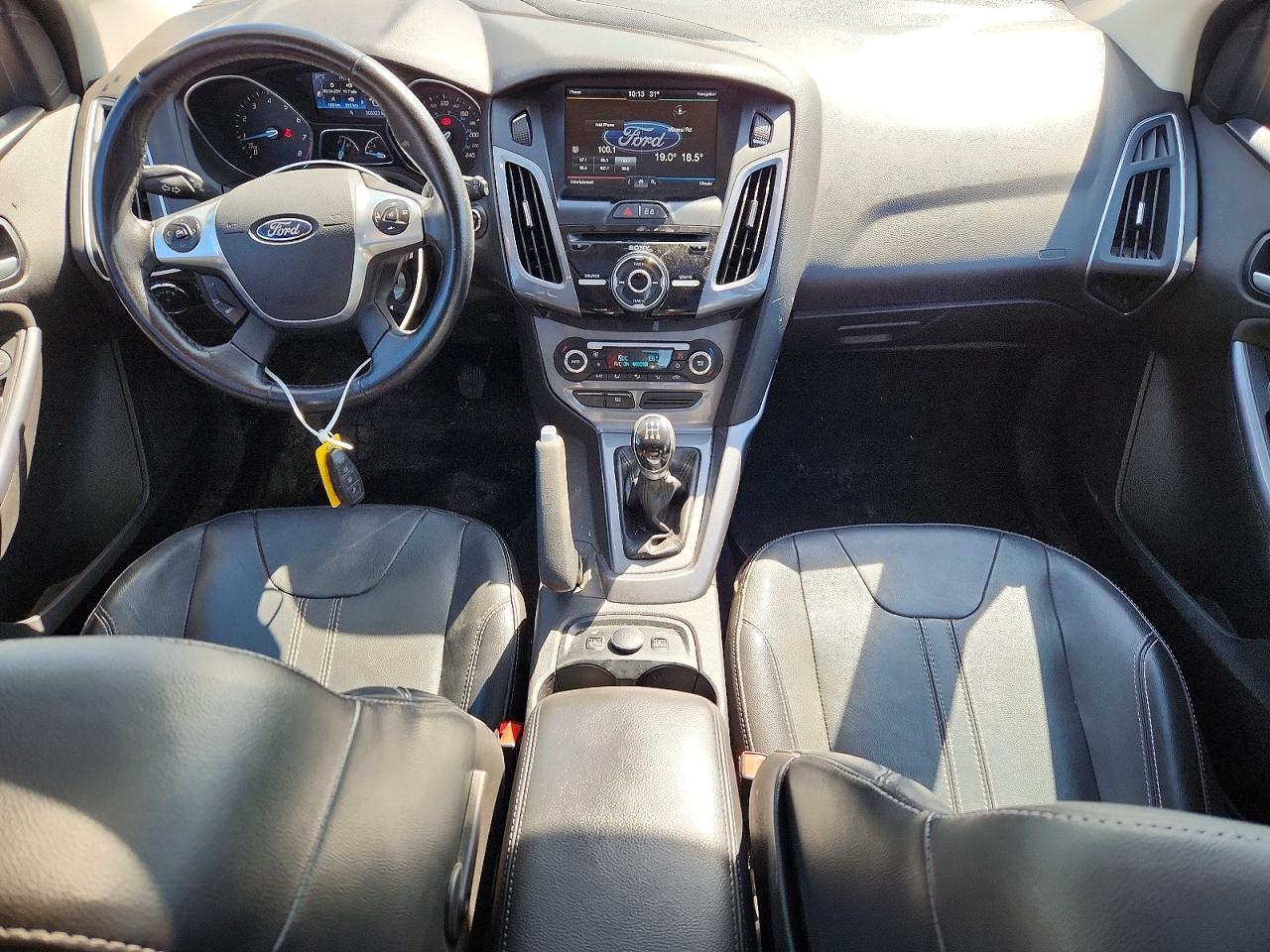 2014 Ford Focus Titanium Белый vin: 1FADP3N28EL284823