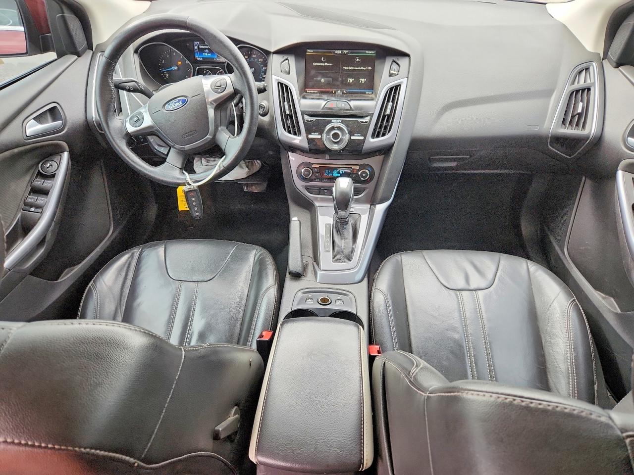 2014 Ford Focus Titanium Red vin: 1FADP3N28EL403731