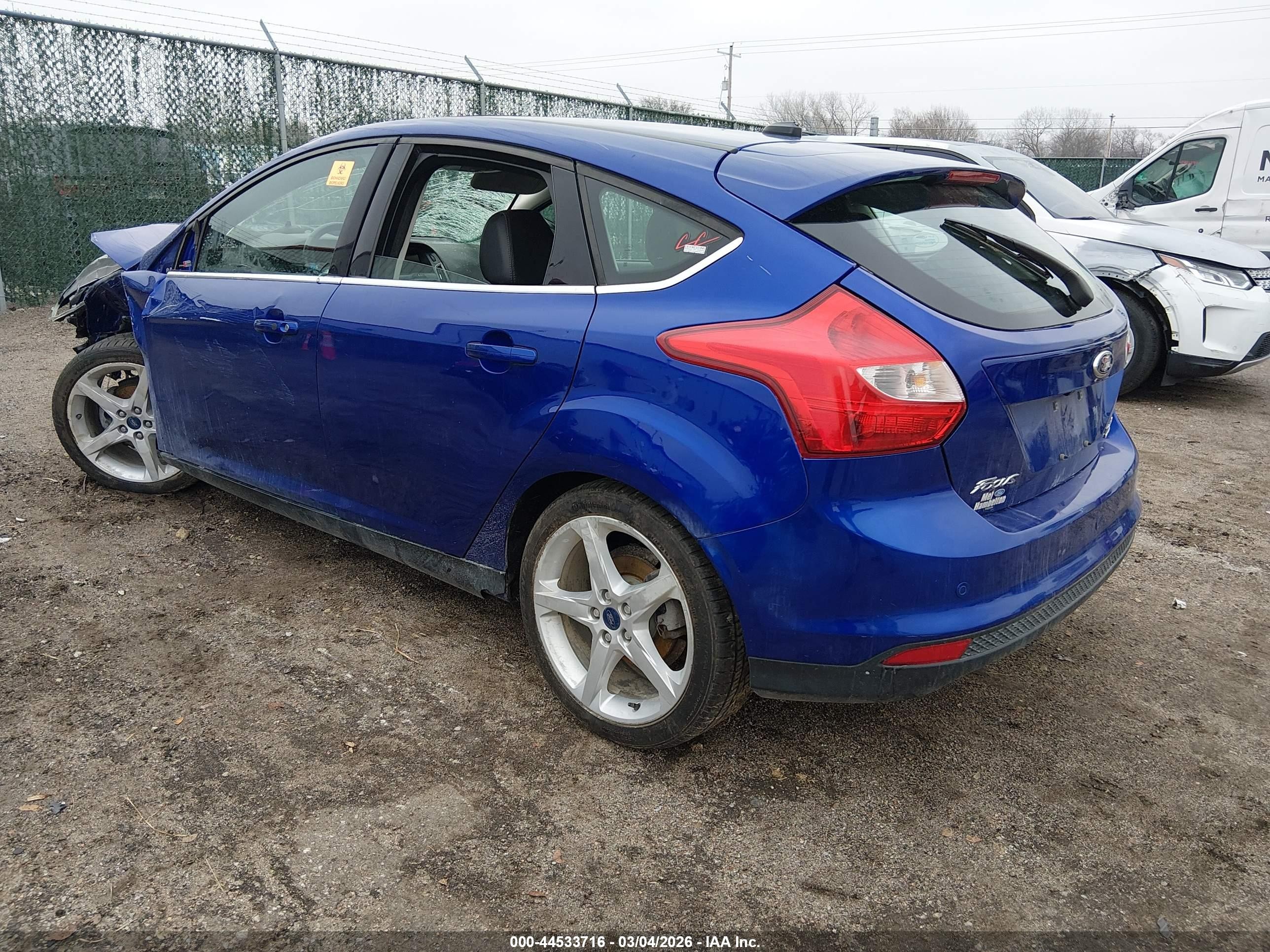 2014 Ford Focus Titanium Blue vin: 1FADP3N28EL420223