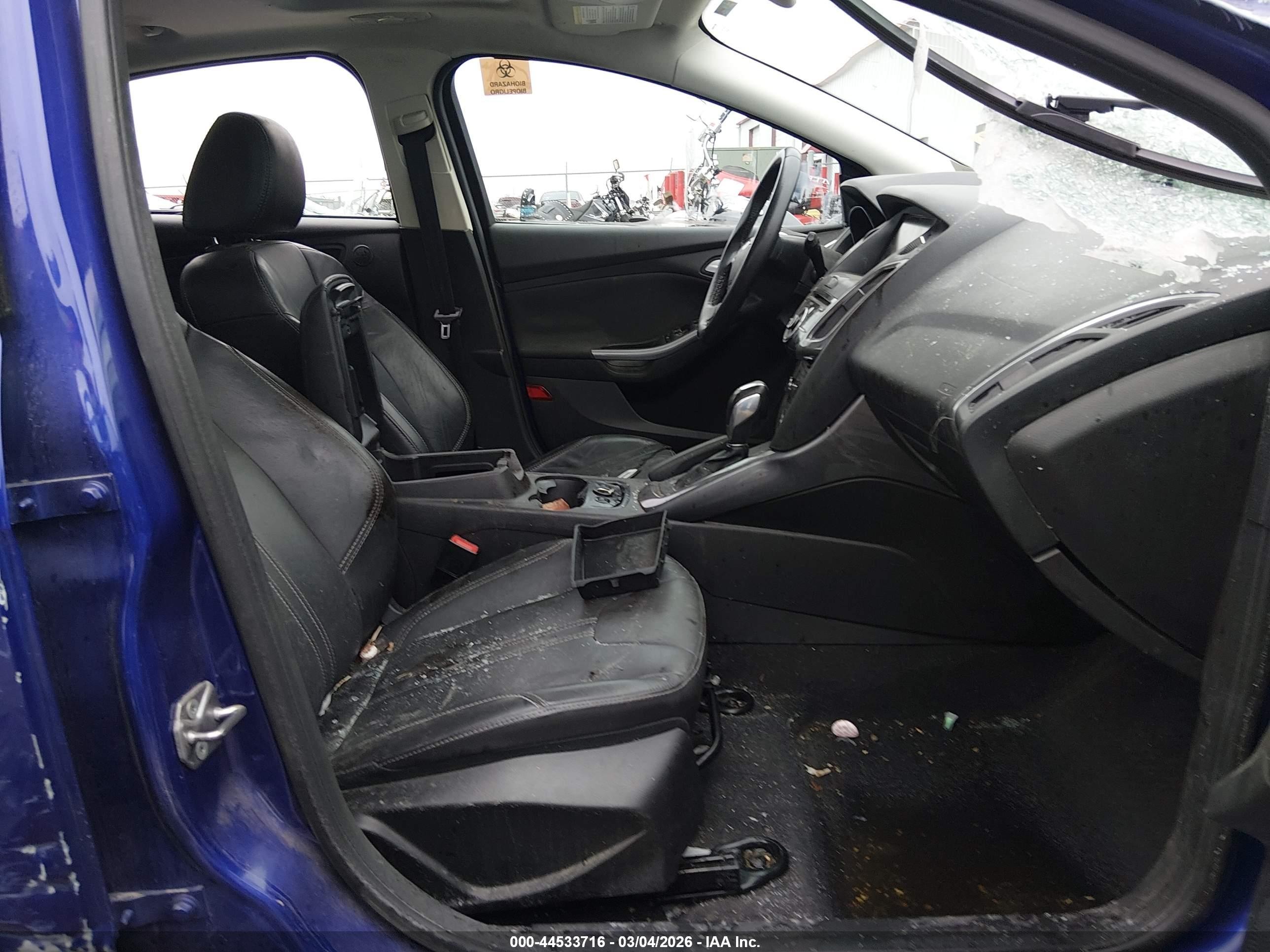 2014 Ford Focus Titanium Blue vin: 1FADP3N28EL420223