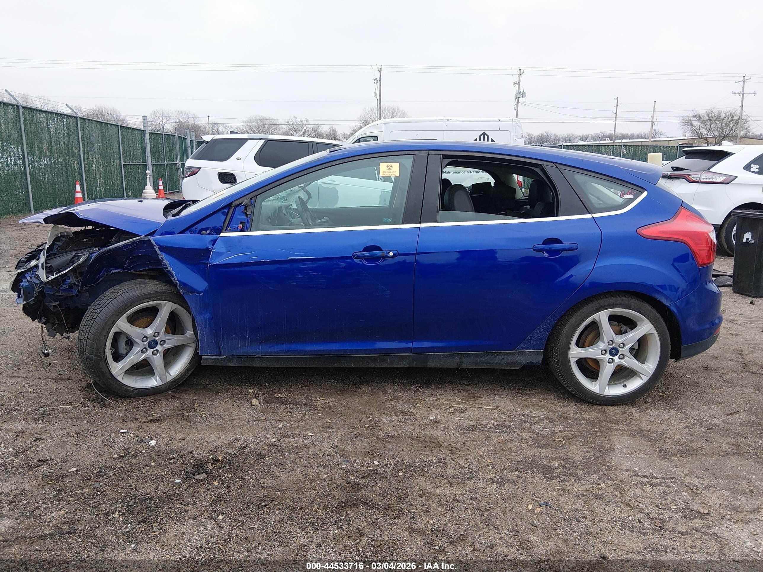 2014 Ford Focus Titanium Blue vin: 1FADP3N28EL420223