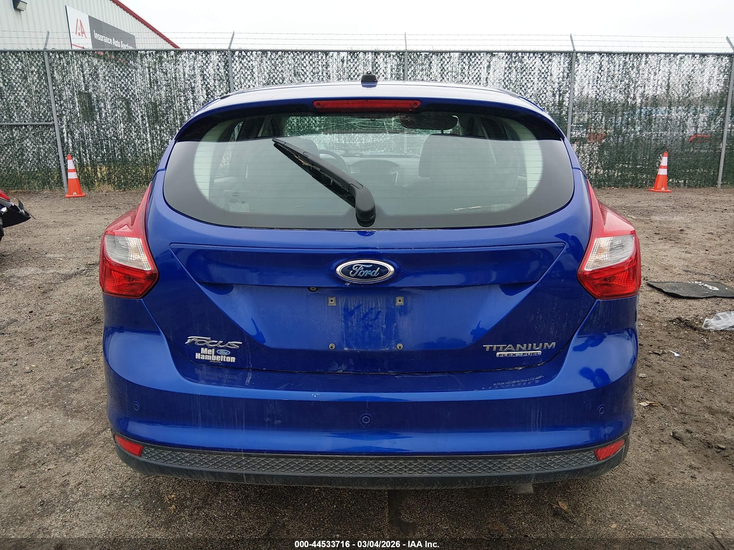 2014 Ford Focus Titanium Blue vin: 1FADP3N28EL420223