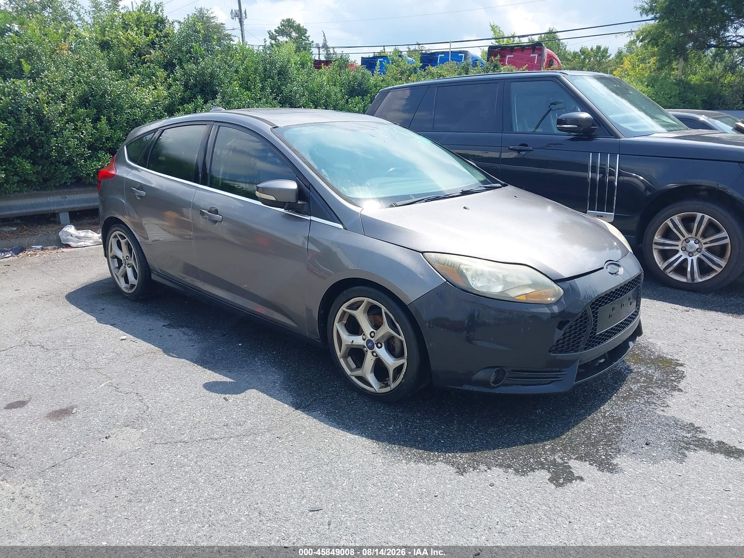 2014 Ford Focus Titanium Gray vin: 1FADP3N28EL447017