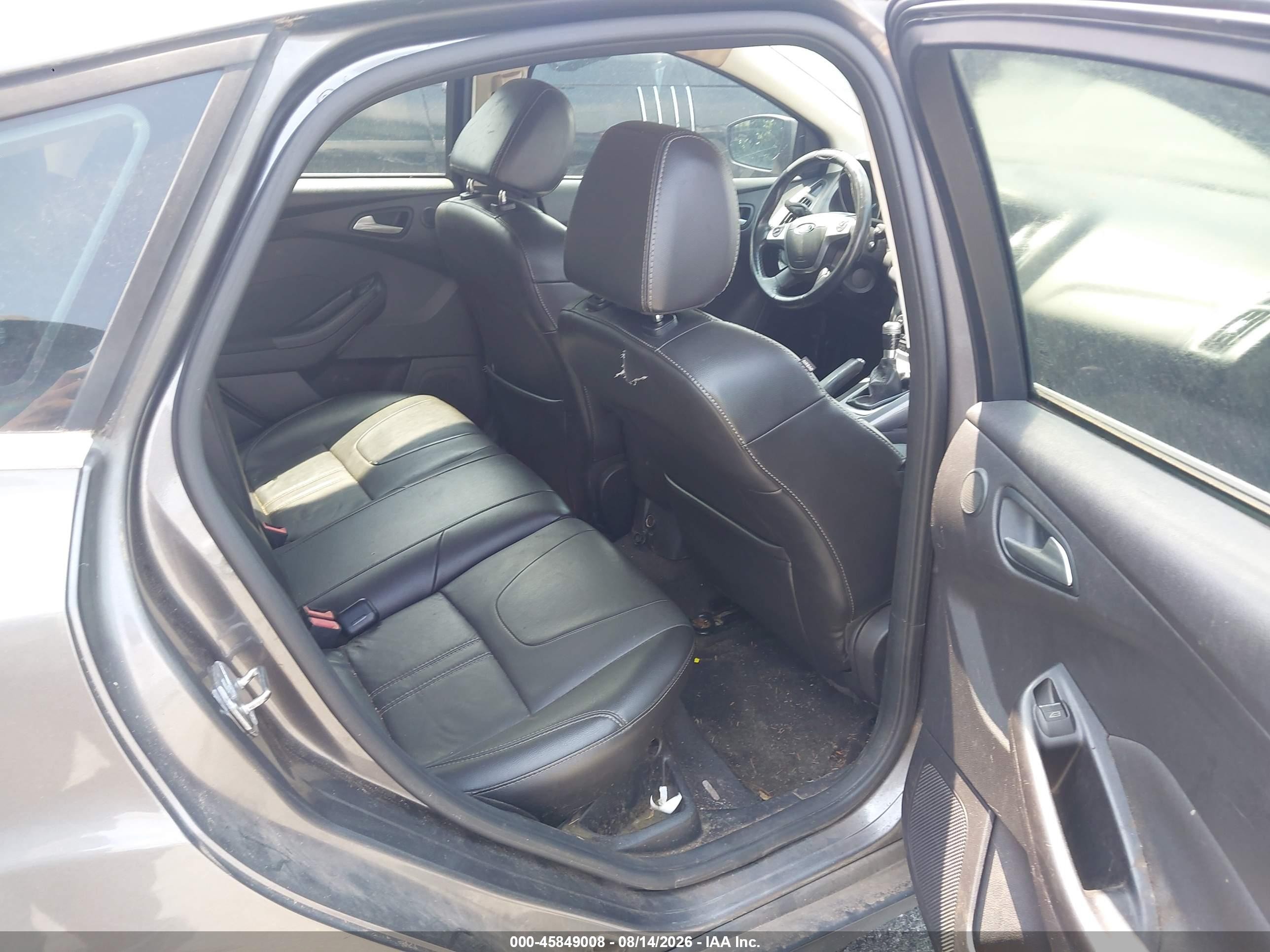 2014 Ford Focus Titanium Gray vin: 1FADP3N28EL447017