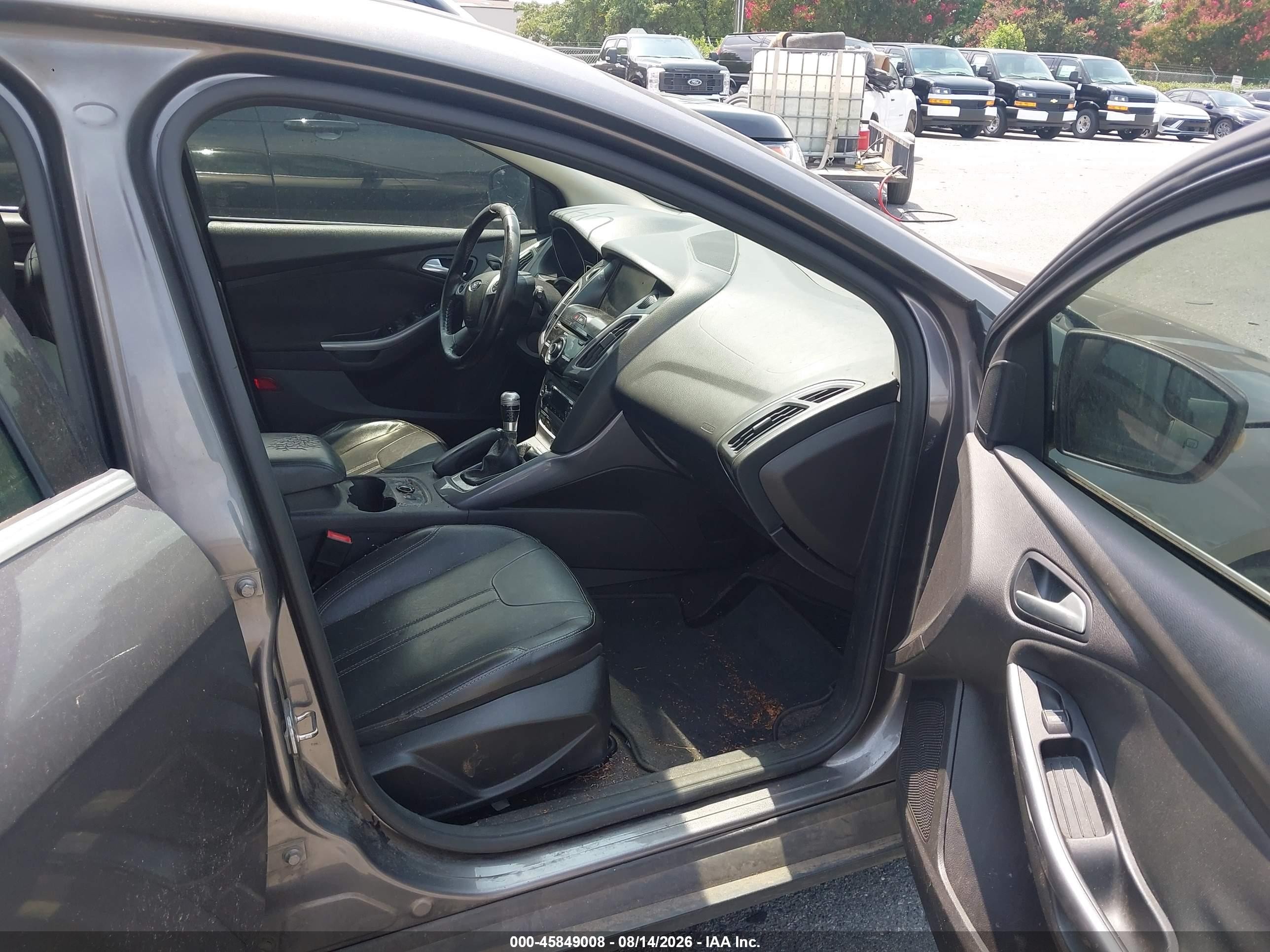 2014 Ford Focus Titanium Gray vin: 1FADP3N28EL447017