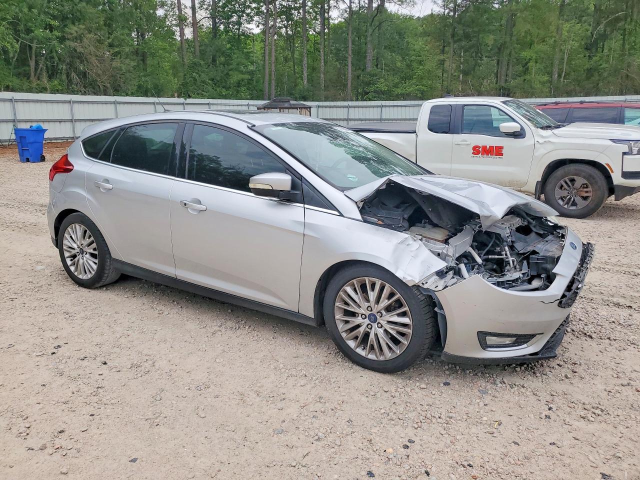 2015 Ford Focus Titanium Silver vin: 1FADP3N28FL248132