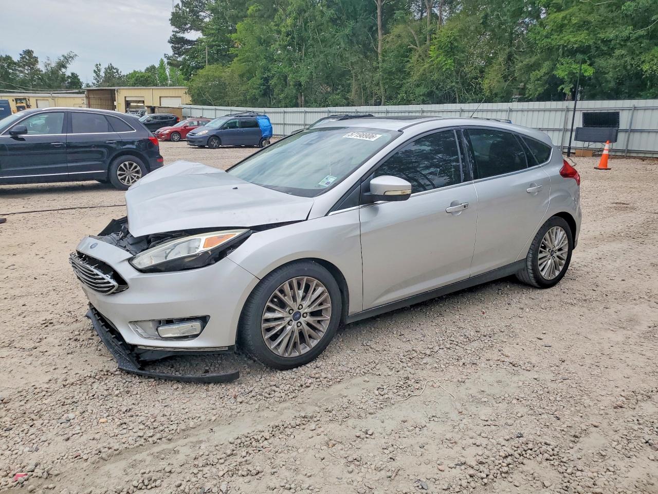 2015 Ford Focus Titanium Silver vin: 1FADP3N28FL248132