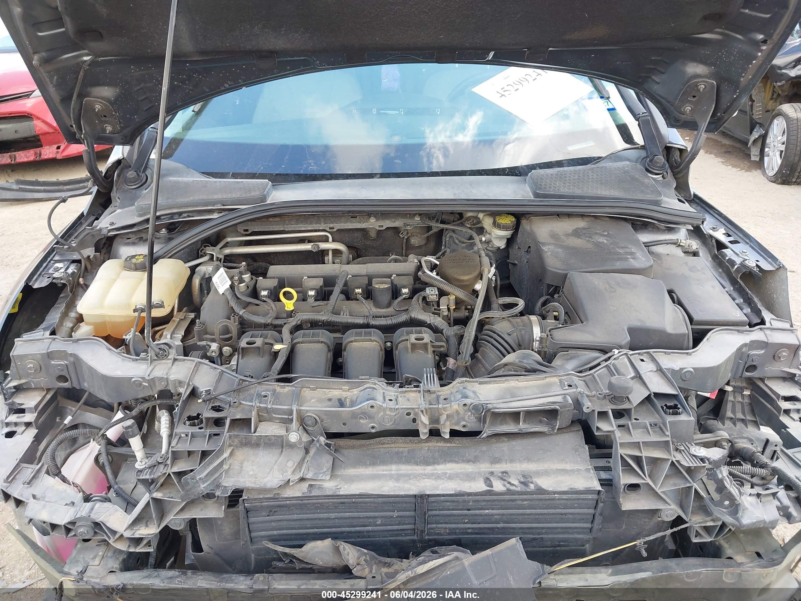 2015 Ford Focus Titanium Gray vin: 1FADP3N28FL361384