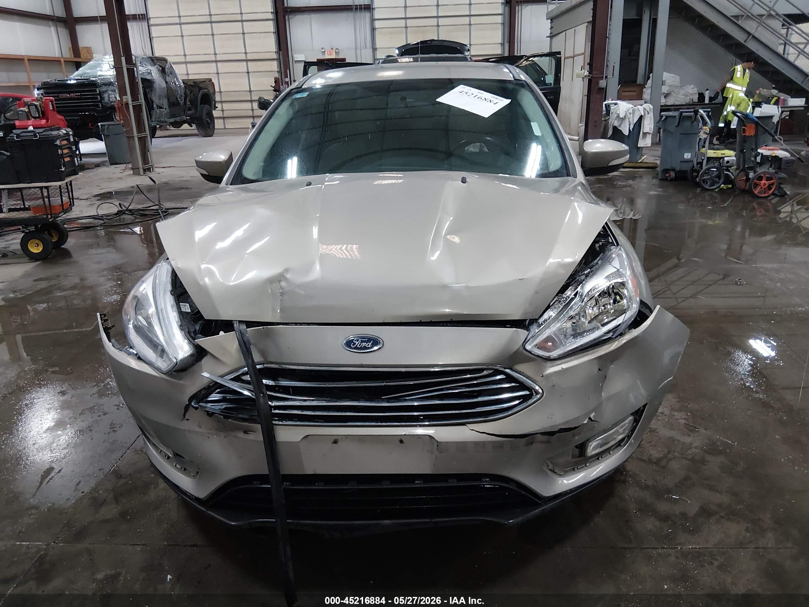 2016 Ford Focus Titanium Gold vin: 1FADP3N28GL321470