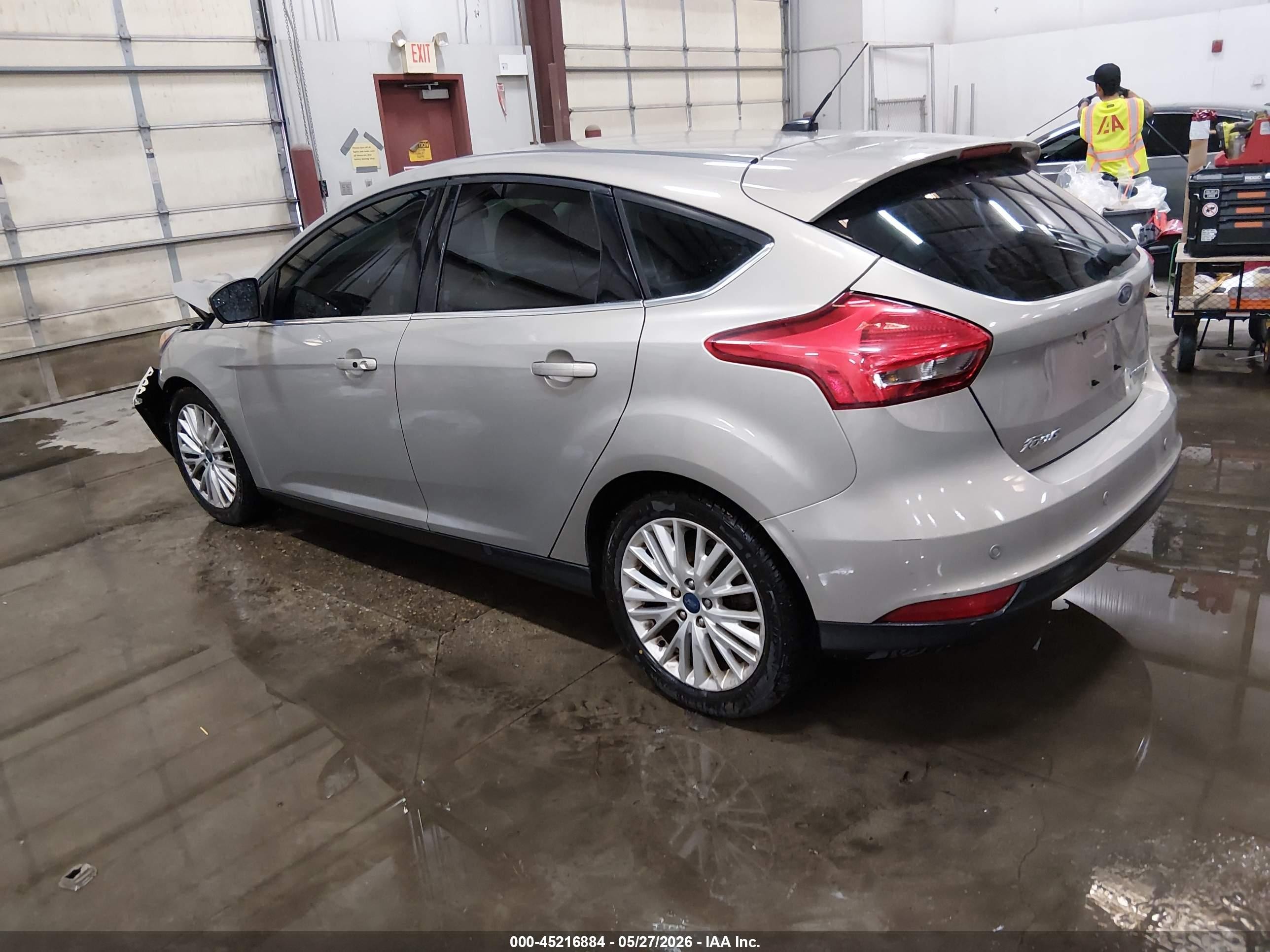2016 Ford Focus Titanium Gold vin: 1FADP3N28GL321470