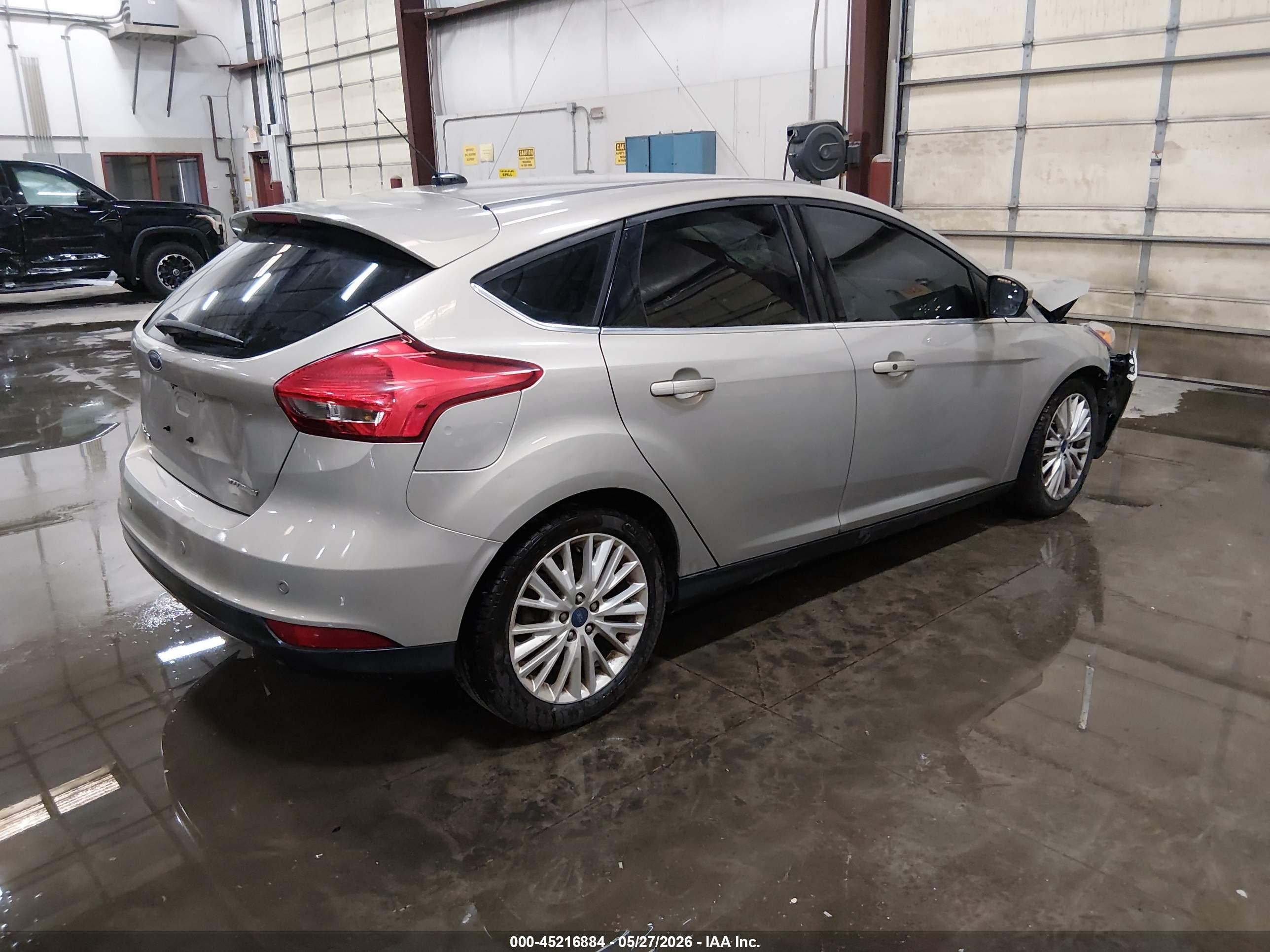 2016 Ford Focus Titanium Gold vin: 1FADP3N28GL321470