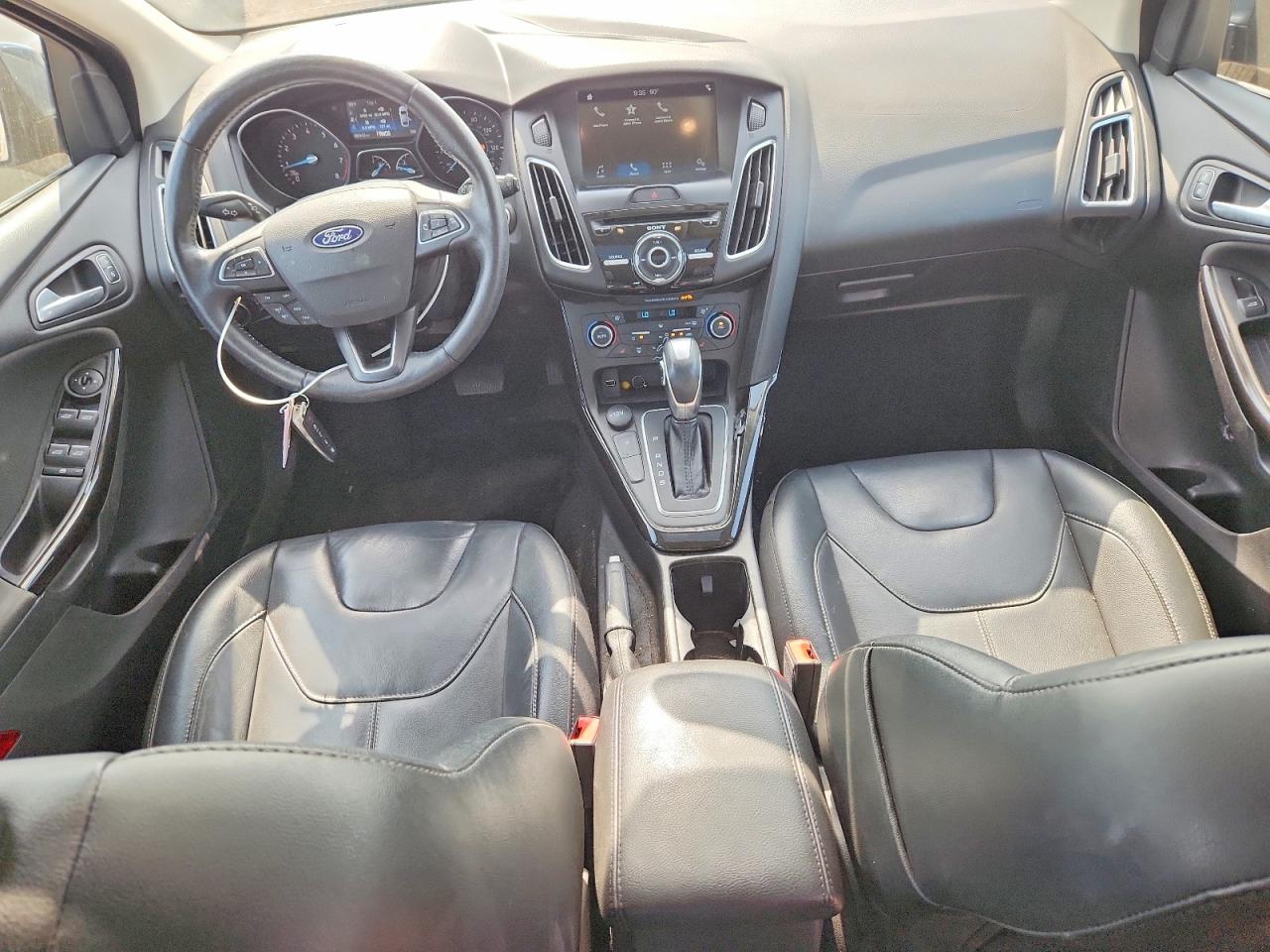 2018 Ford Focus Titanium Синий vin: 1FADP3N28JL285562