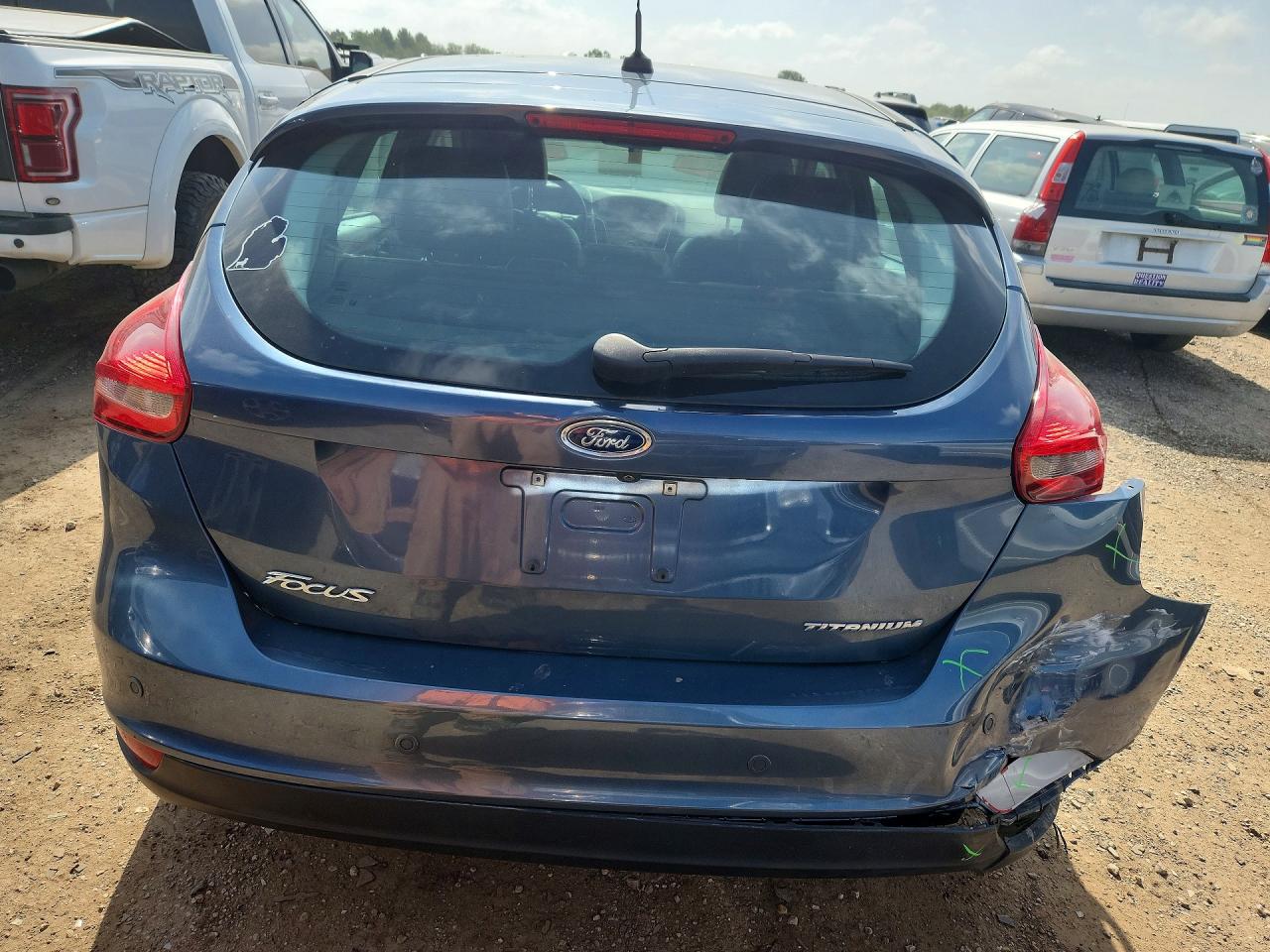 2018 Ford Focus Titanium Синий vin: 1FADP3N28JL285562