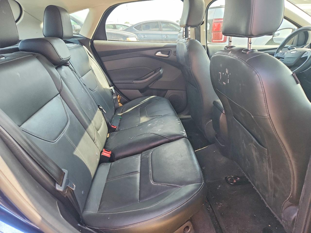 2018 Ford Focus Titanium Синий vin: 1FADP3N28JL285562