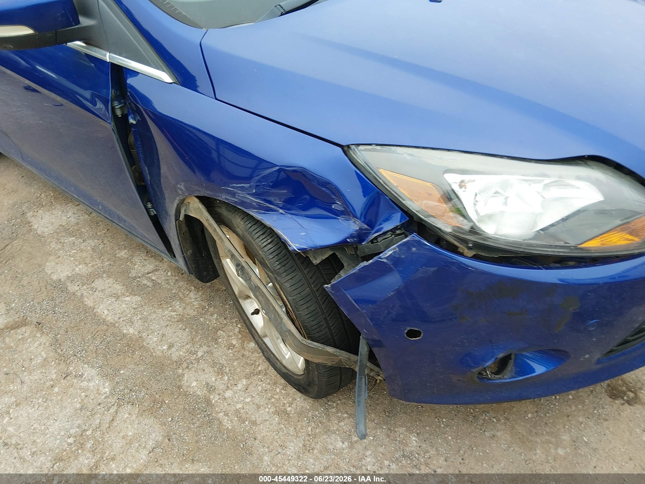 2013 Ford Focus Titanium Синий vin: 1FADP3N29DL131642