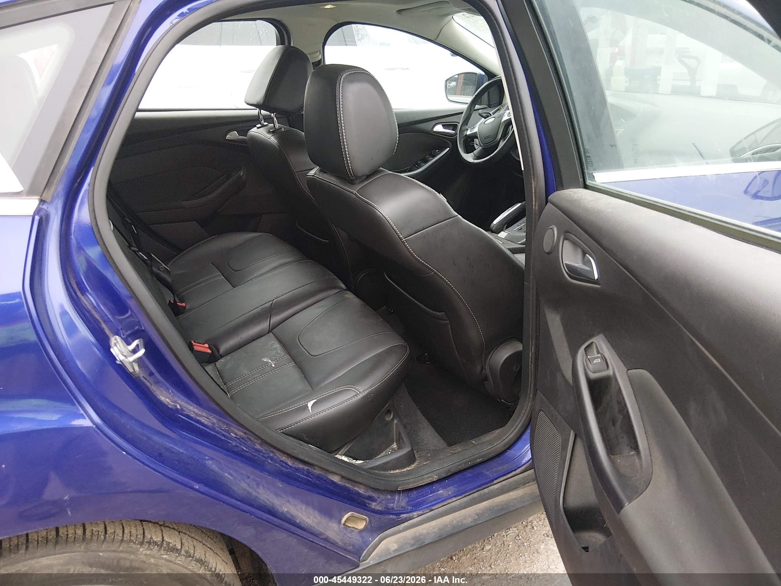 2013 Ford Focus Titanium Синий vin: 1FADP3N29DL131642
