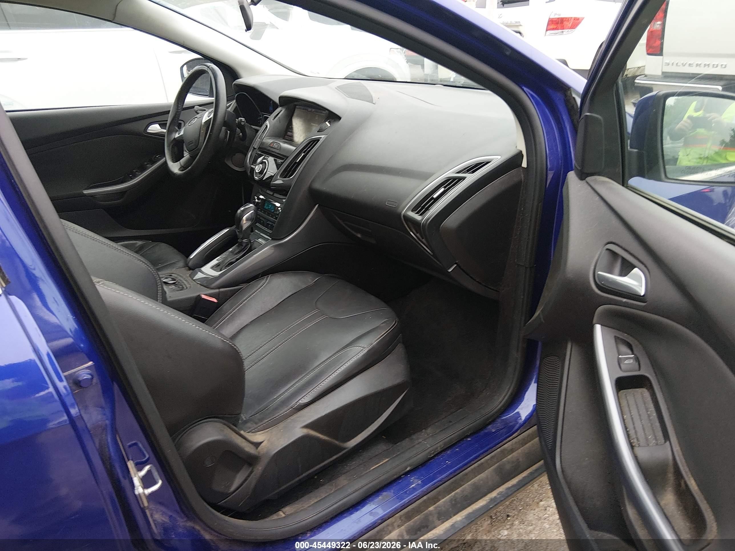 2013 Ford Focus Titanium Синий vin: 1FADP3N29DL131642