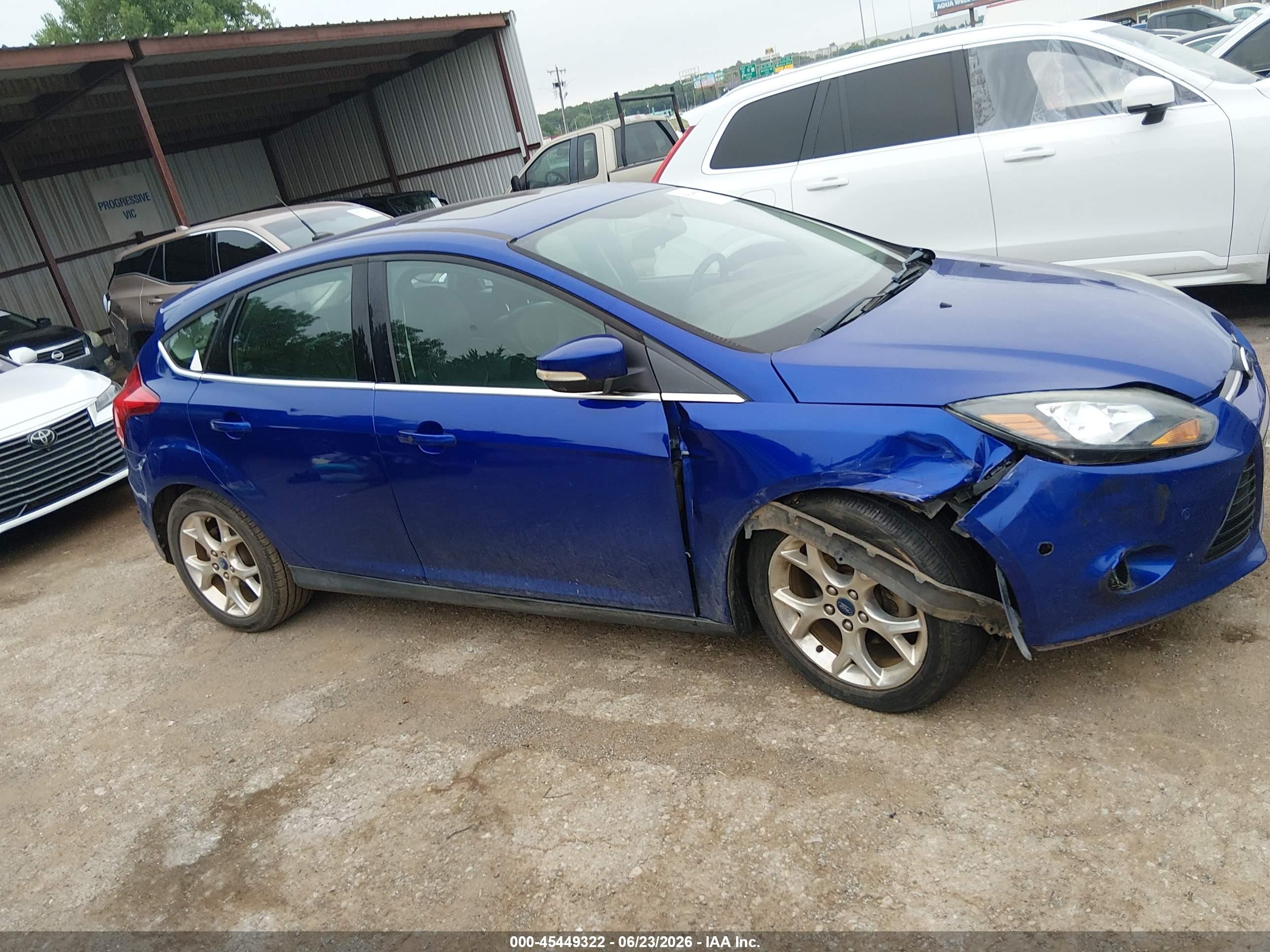 2013 Ford Focus Titanium Синий vin: 1FADP3N29DL131642
