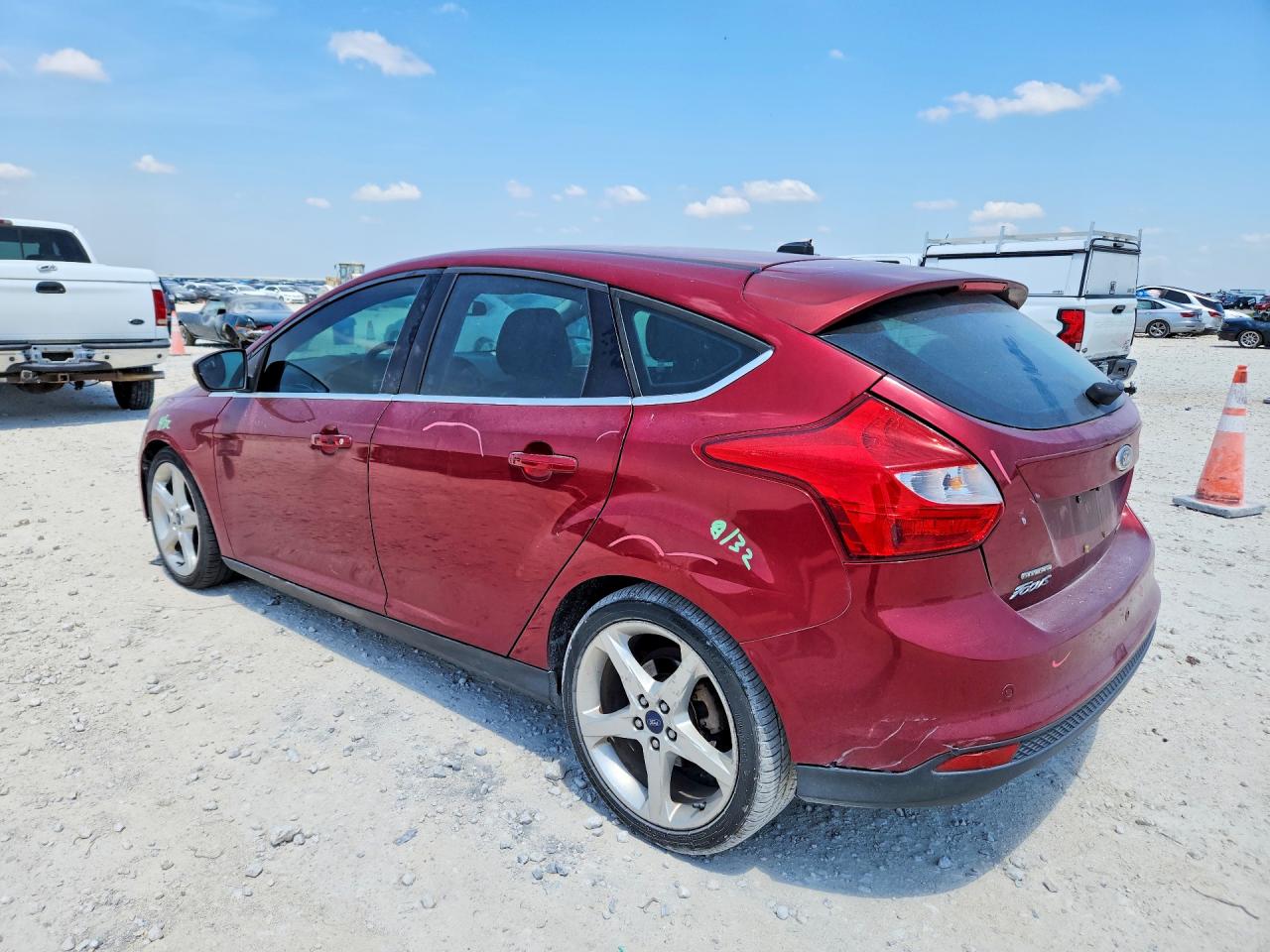 2013 Ford Focus Titanium Red vin: 1FADP3N29DL243857