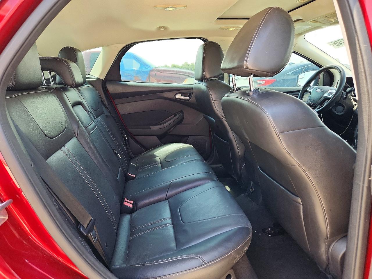 2013 Ford Focus Titanium Red vin: 1FADP3N29DL243857