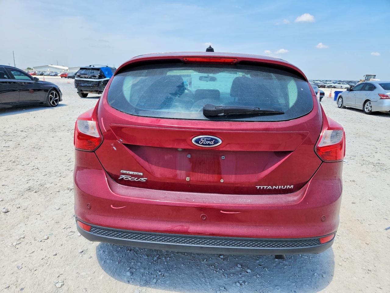 2013 Ford Focus Titanium Red vin: 1FADP3N29DL243857