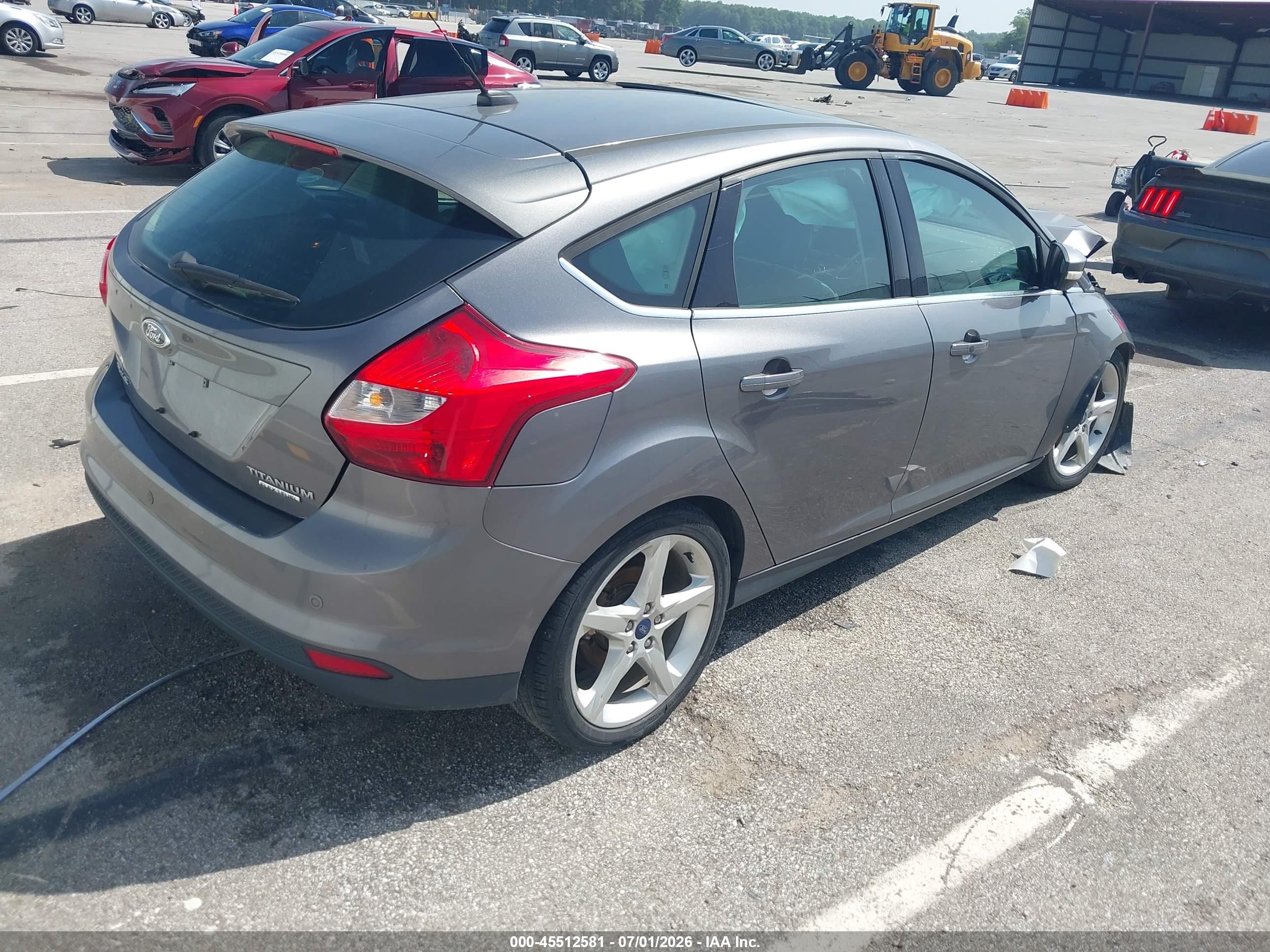 2013 Ford Focus Titanium Gray vin: 1FADP3N29DL380409