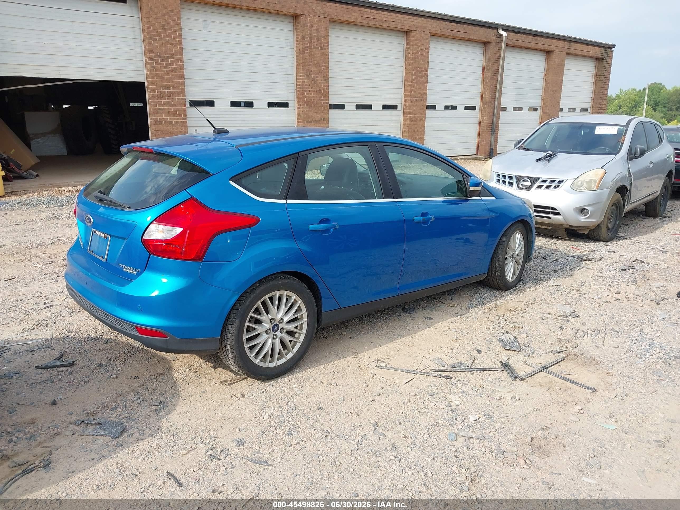 2014 Ford Focus Titanium Blue vin: 1FADP3N29EL228048