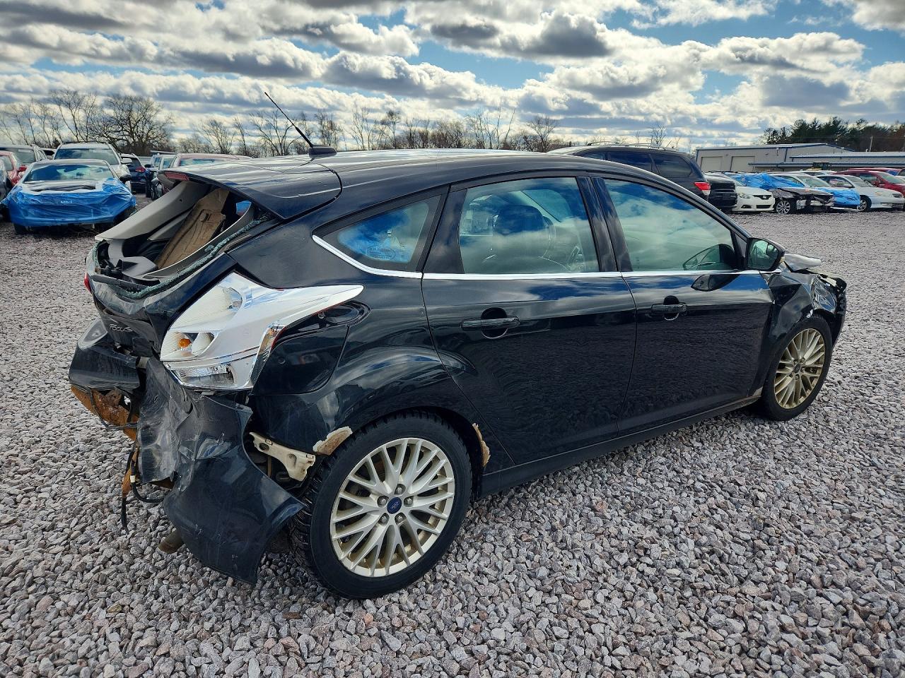 2014 Ford Focus Titanium Black vin: 1FADP3N29EL461279